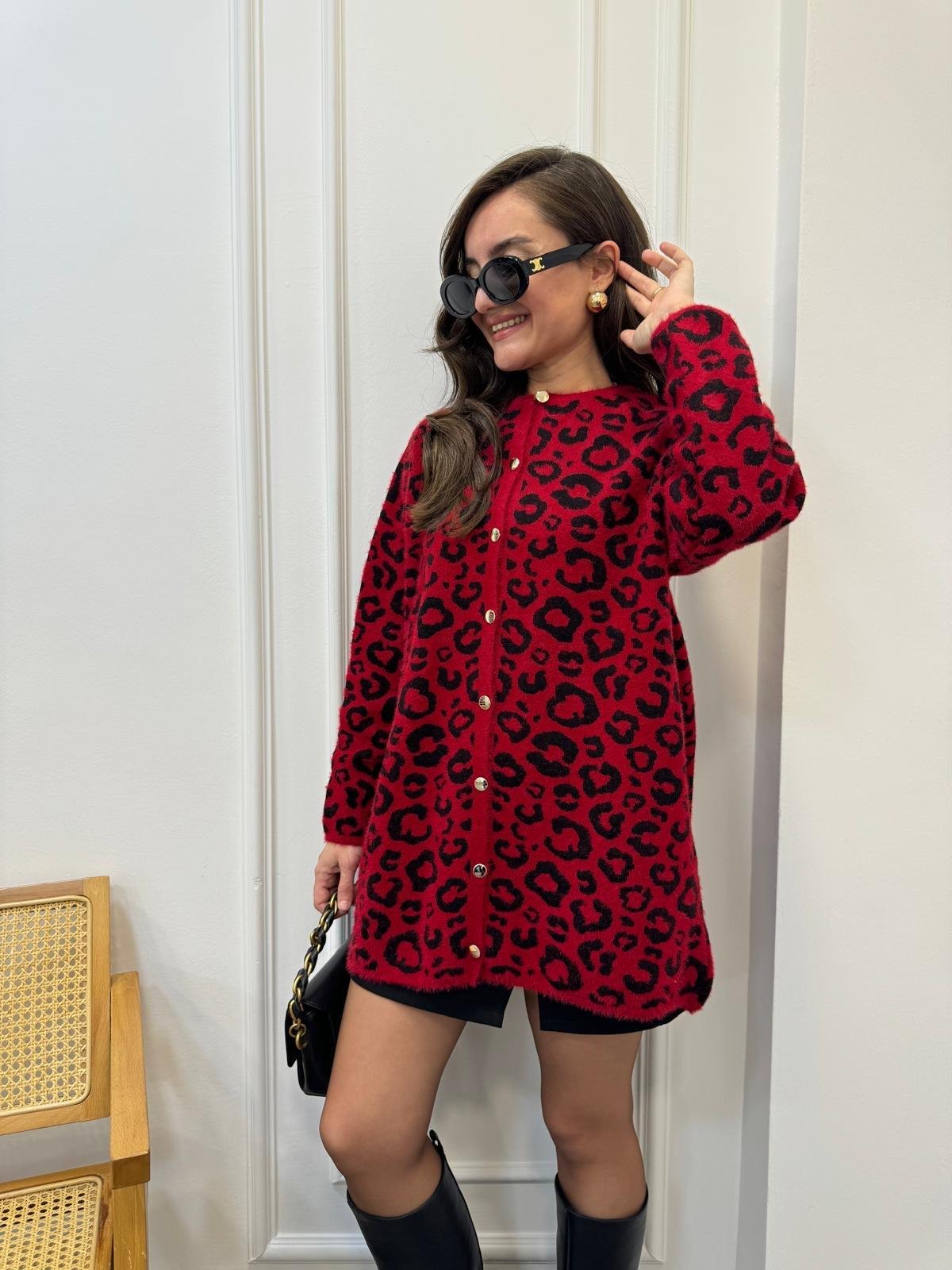 Kırmızı Gold Düğmeli Leopar Desen Triko Uzun Hırka 24113
