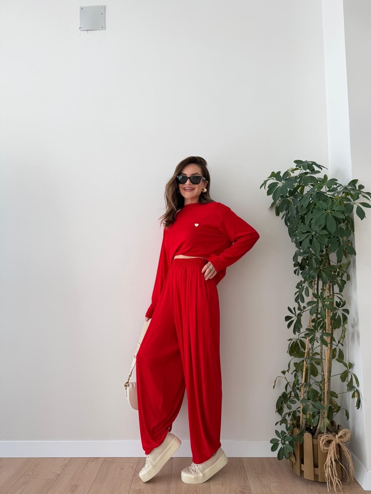 Kırmızı Kalp Nakış Detaylı Şalvar Takım 9139