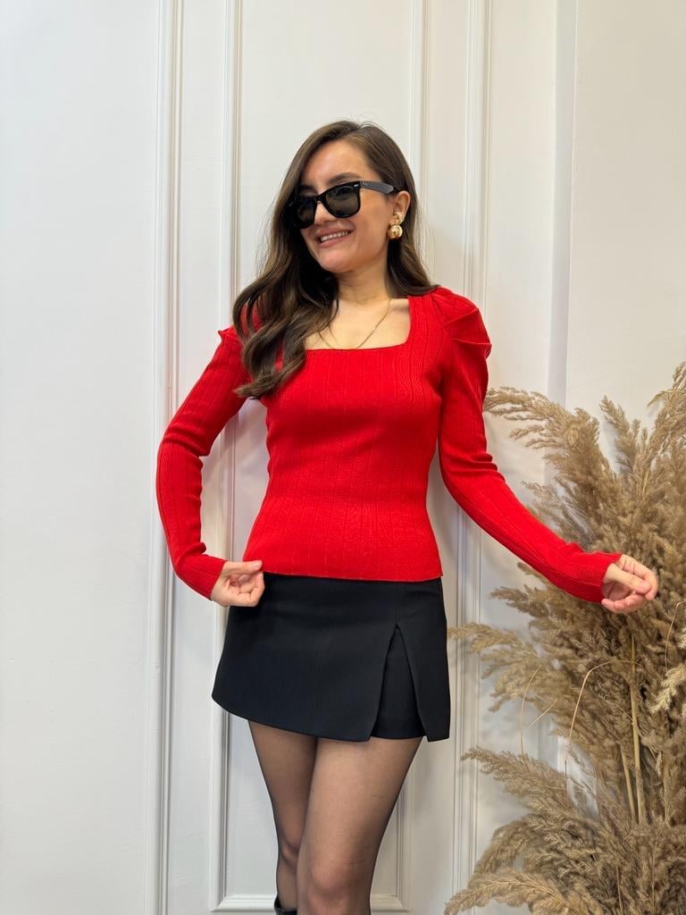 Kırmızı Kare Yaka Omuz Drape Detaylı Triko Bluz 3072