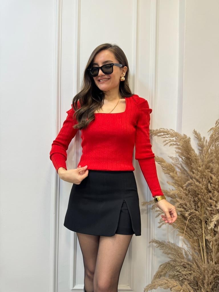 Kırmızı Kare Yaka Omuz Drape Detaylı Triko Bluz 3072