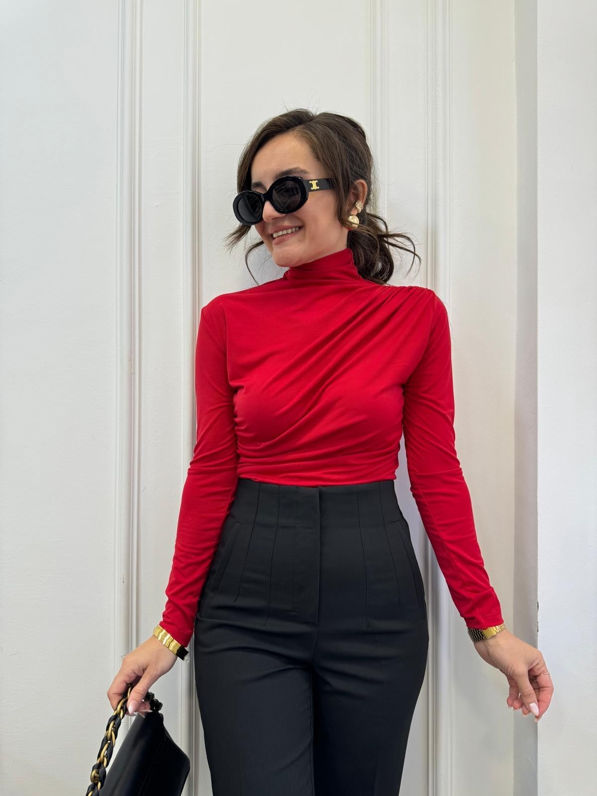 Kırmızı Omuz Drape Detaylı Tasarım Bluz 7043