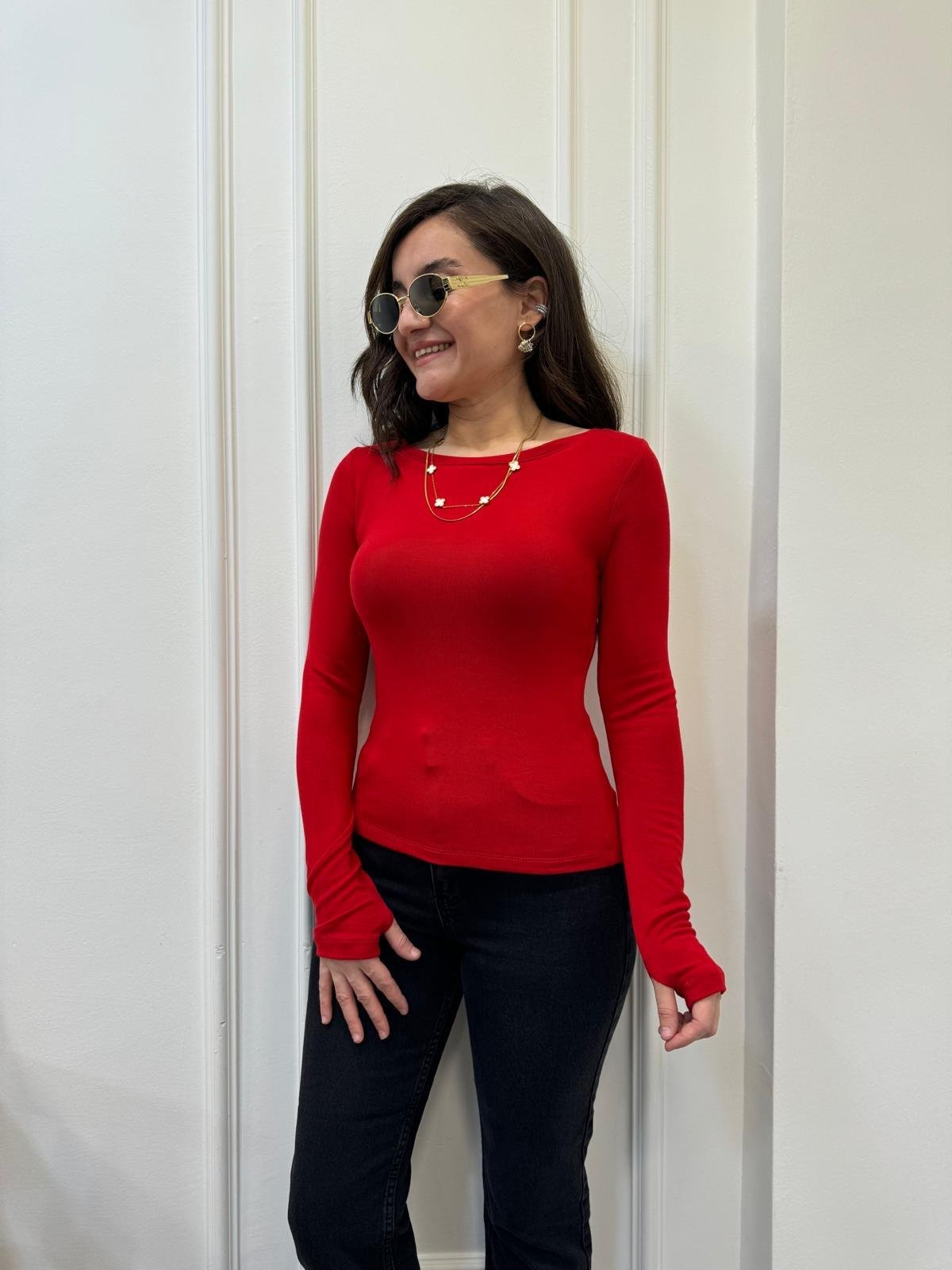 Kırmızı Orjinal Marka Özel Dokulu Kayık Yaka Bluz 5217