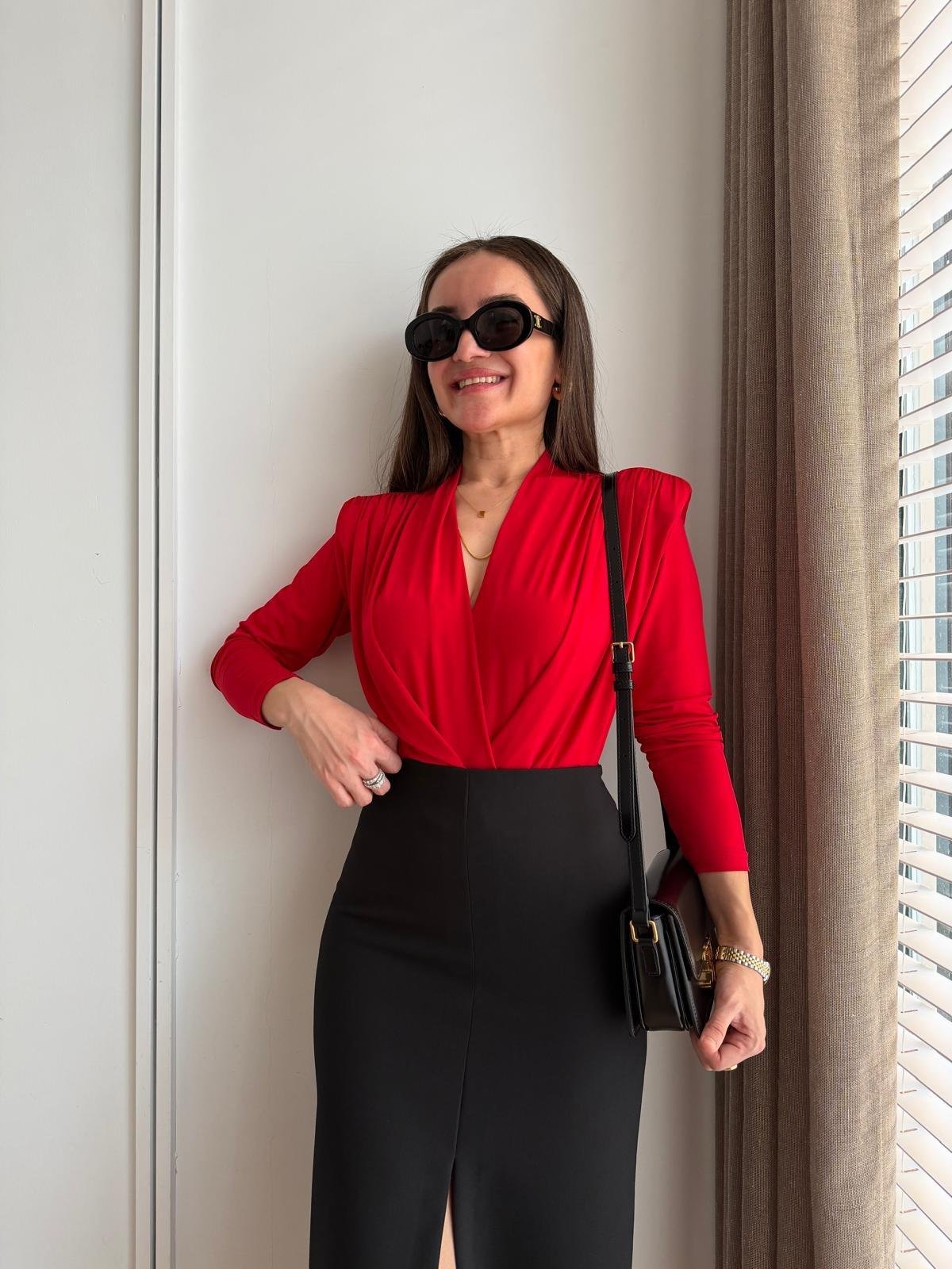 Kırmızı Vatkalı Kruvaze Yaka Bodysuit 6001