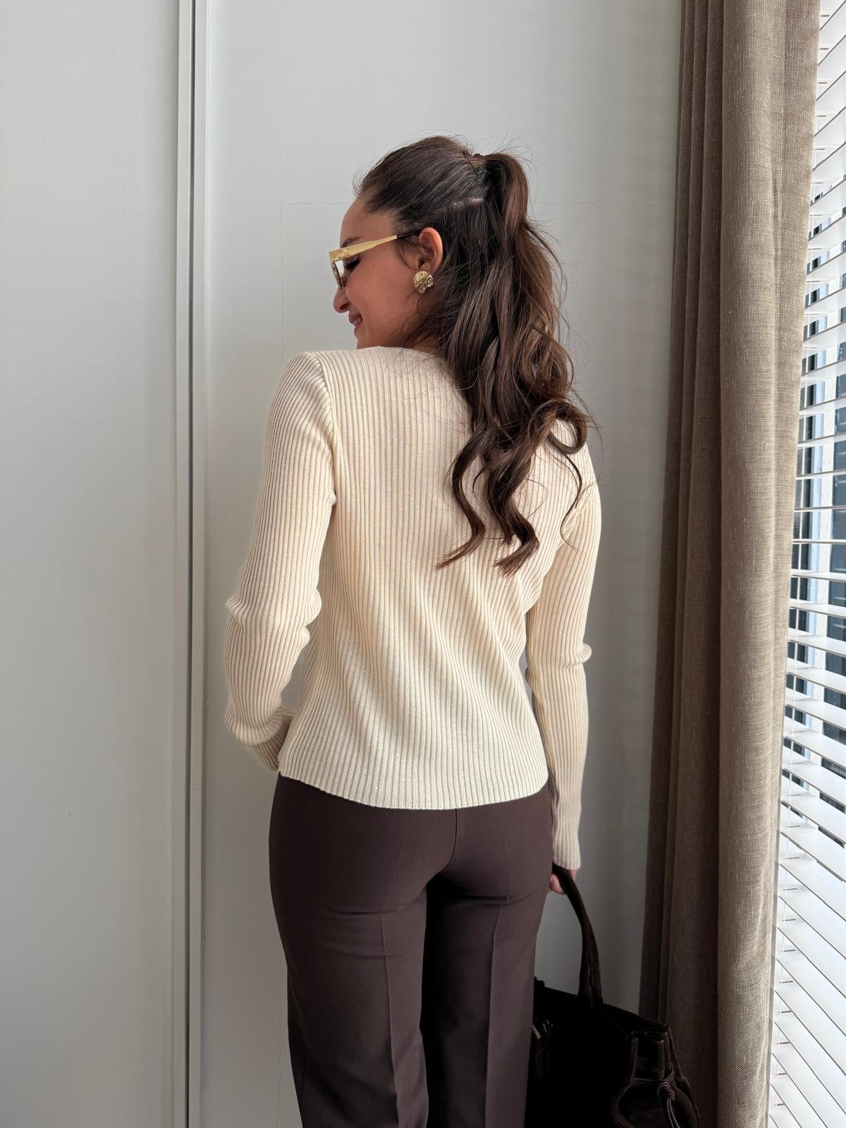 Krem Bisiklet Yaka Pul Detaylı Fitilli Bluz 4798