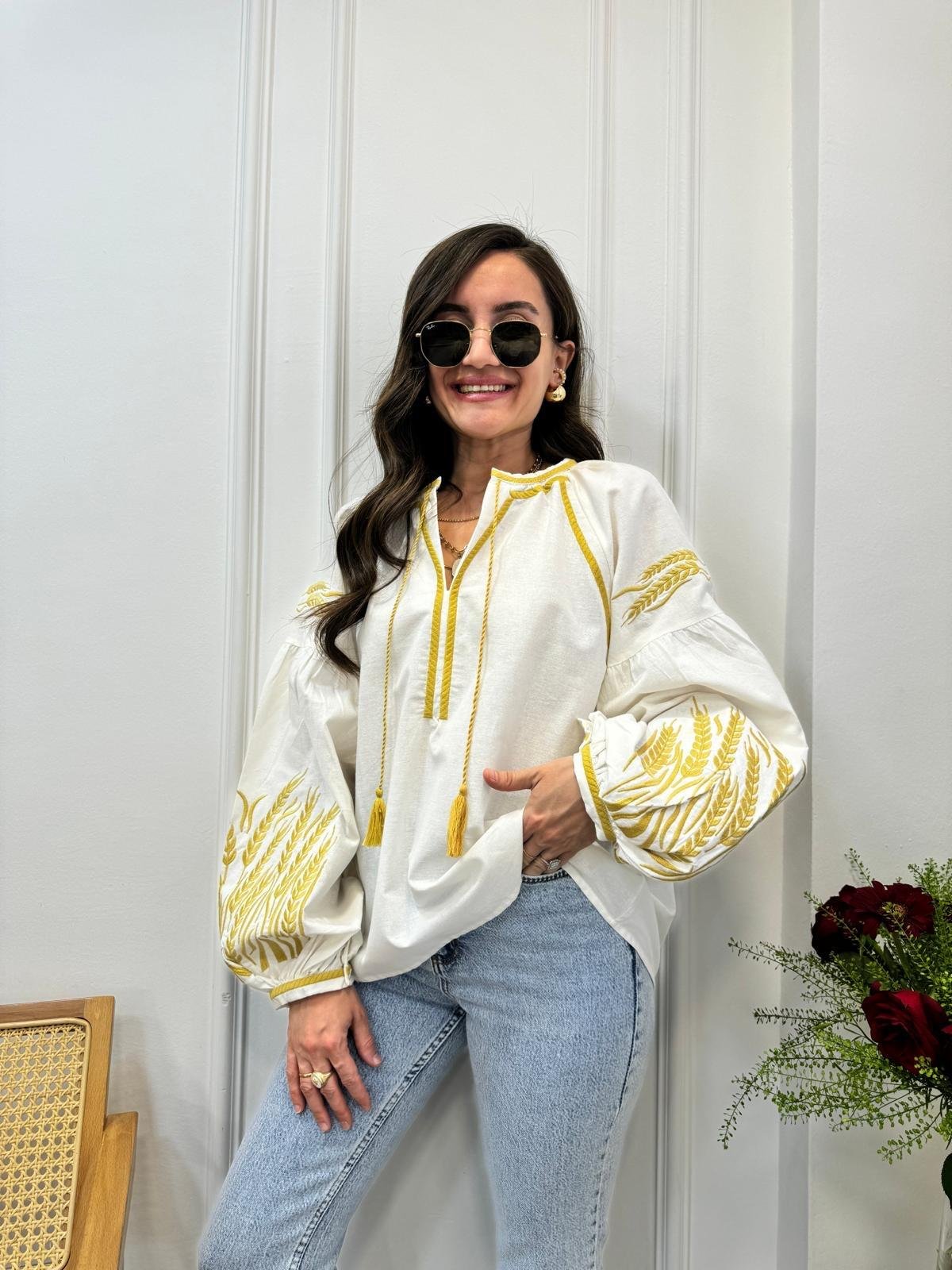 Krem Gold Nakış İşlemeli Bluz 4354