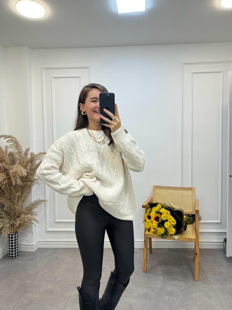 Krem Oversize Örme Kazak 3762