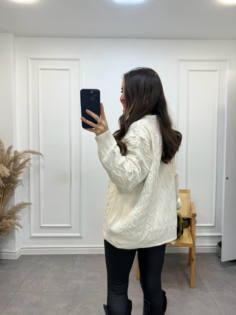 Krem Oversize Örme Kazak 3762