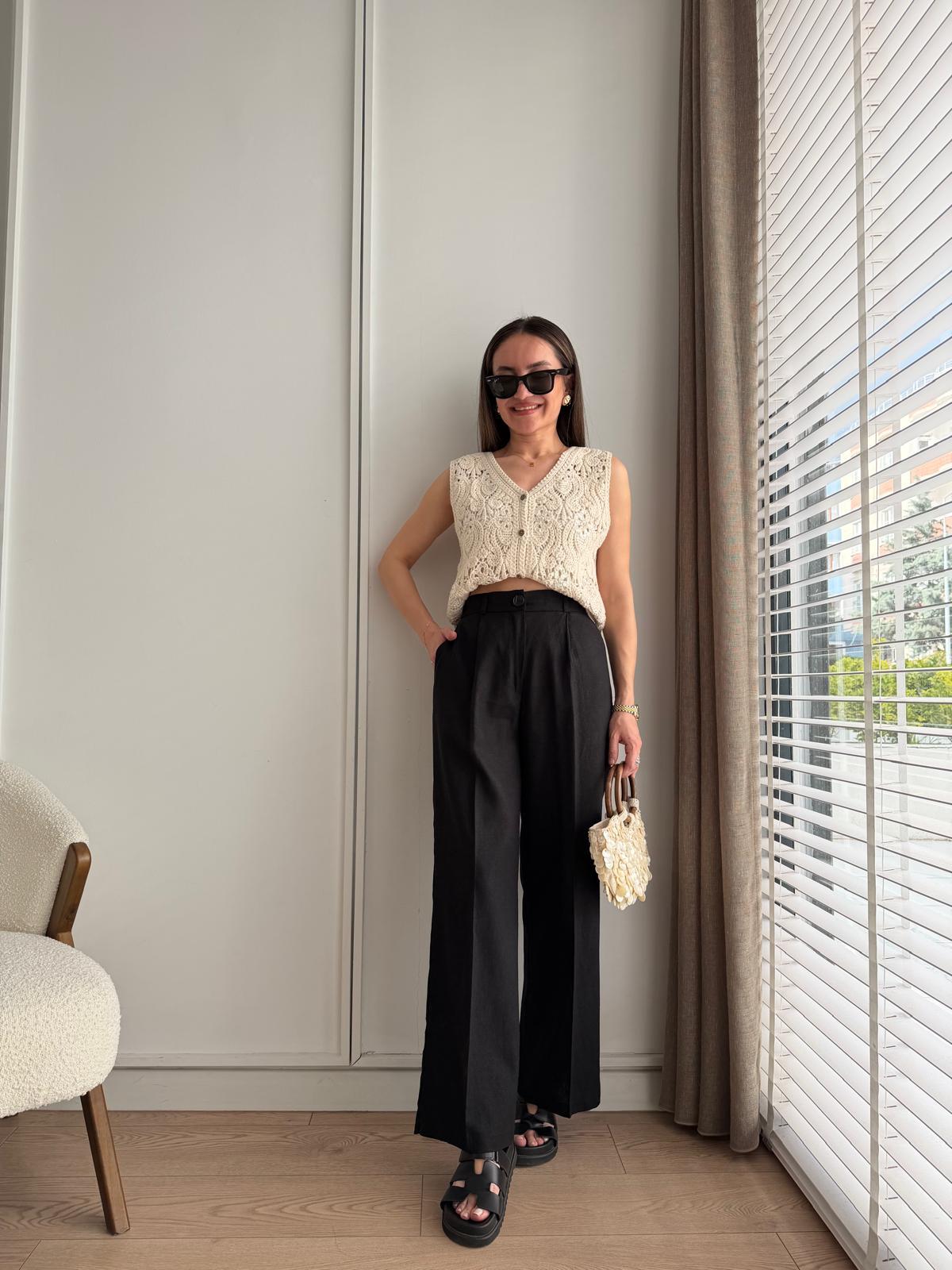 Krem Pul İşlemeli Örme Yelek 39640