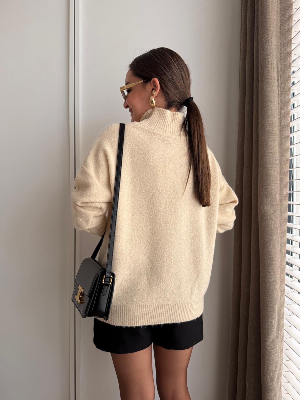Krem Pullu Sim Geçişli Kazak 7783