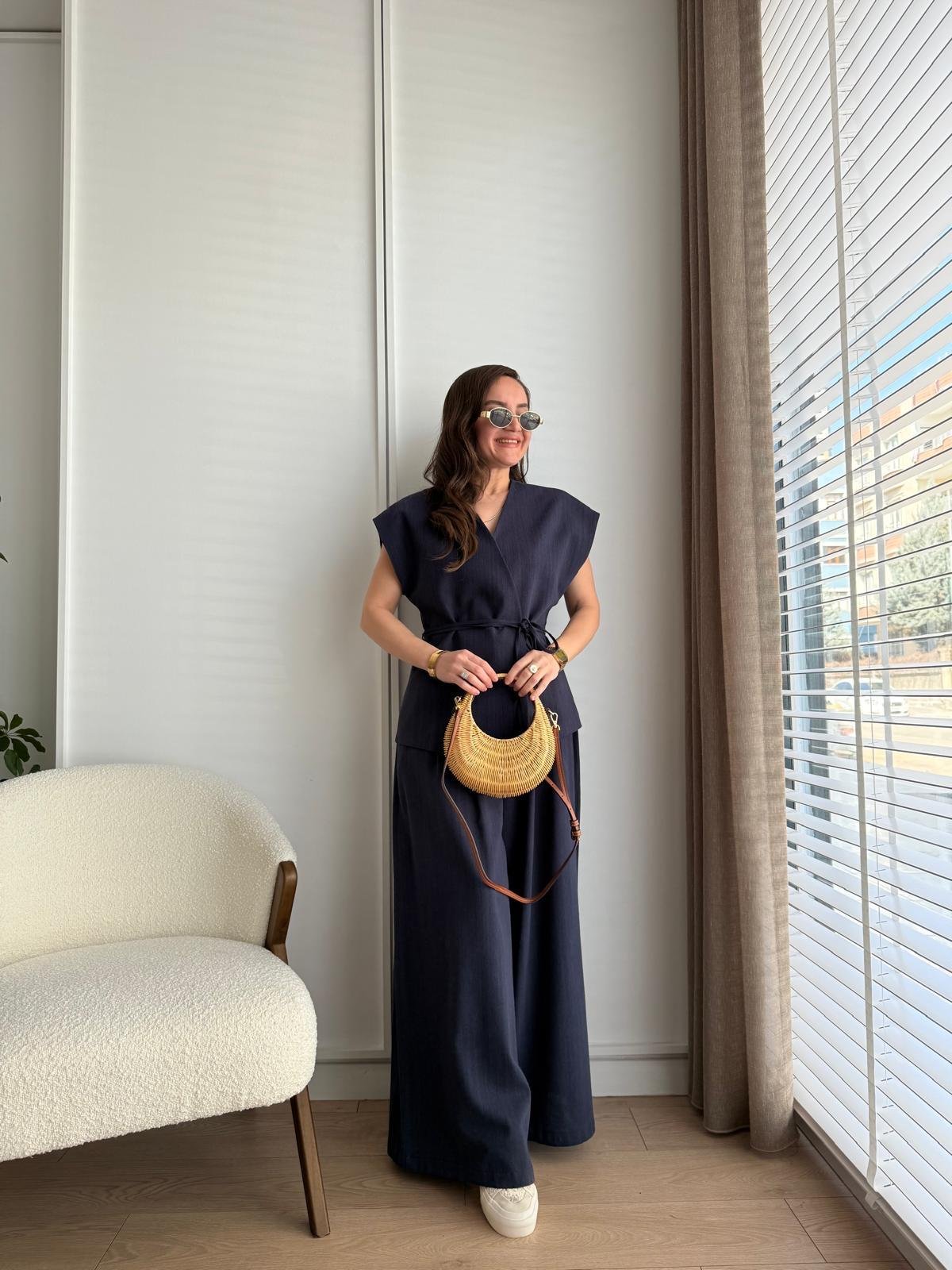 Lacivert Asimetrik Yelek Geniş Paça Pantolon Takım 8591