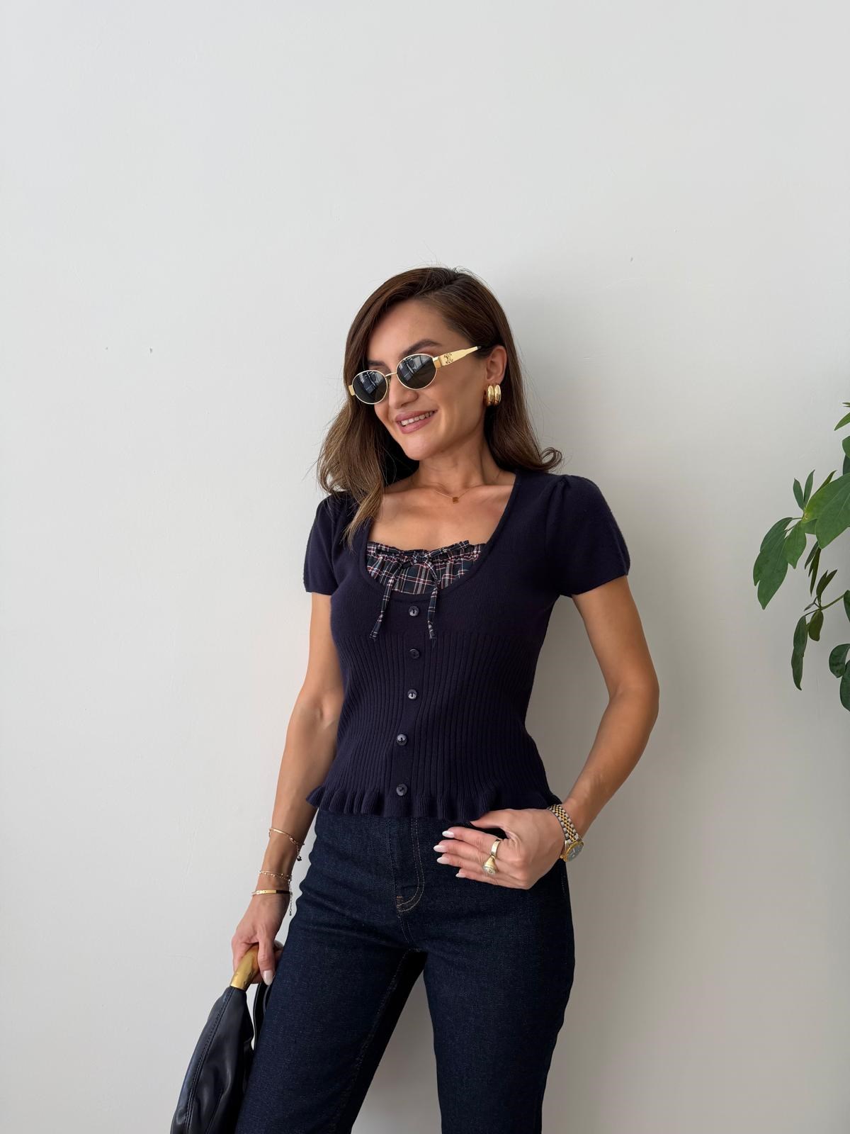 Lacivert Ekose Desenli Fırfırlı Bluz 5418