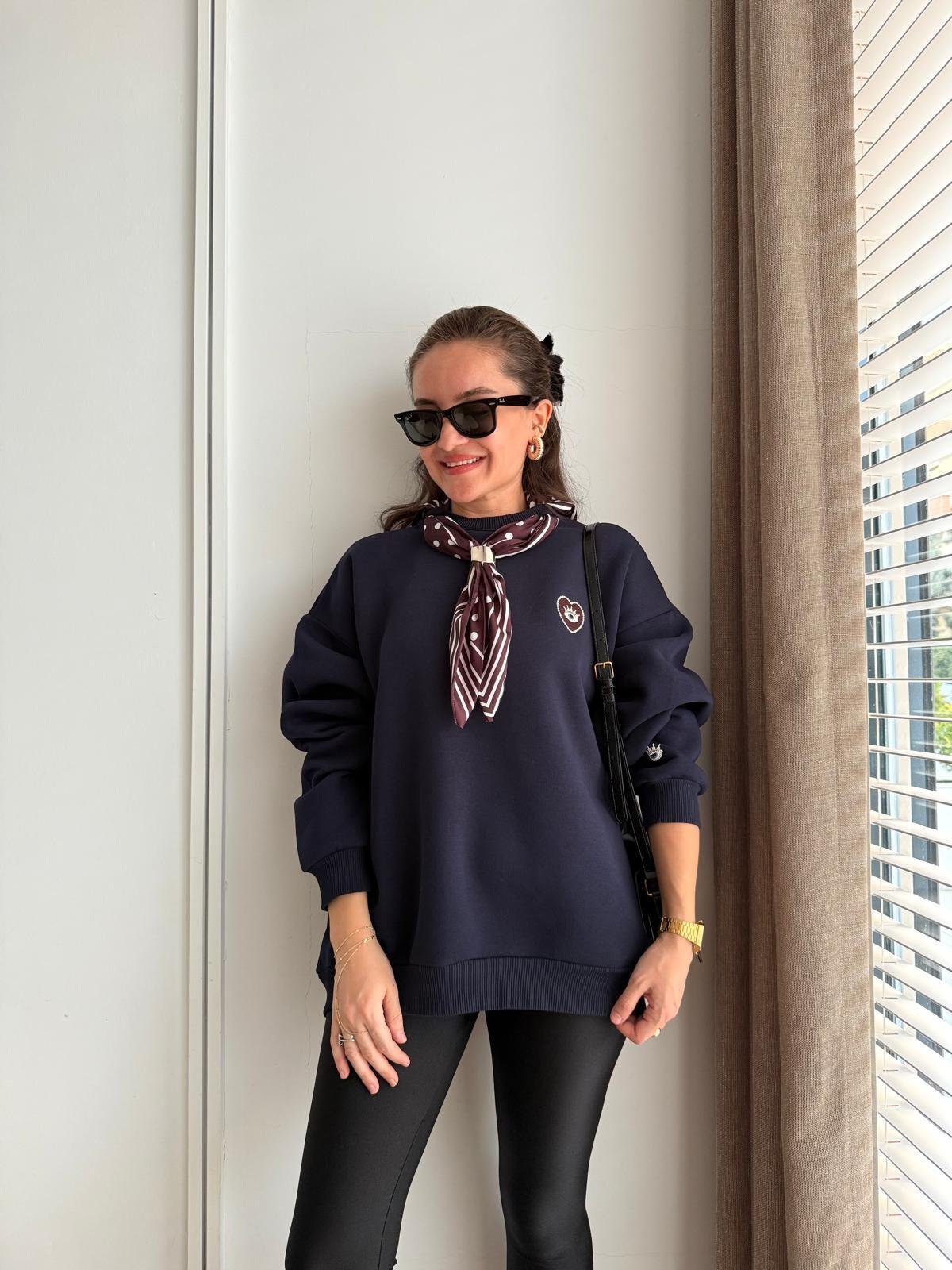 Lacivert Fular Detaylı Üç İplik Tasarım Sweatshirt 1083