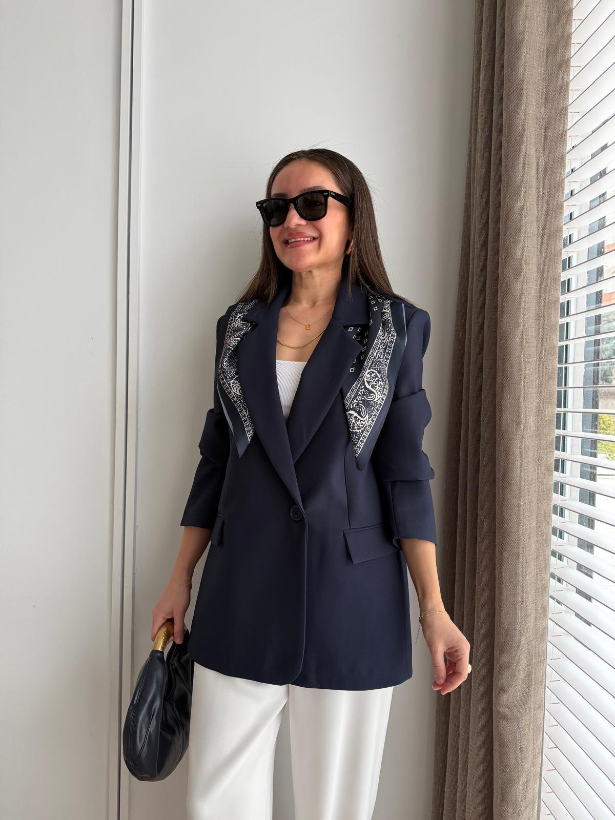 Lacivert Fular Detaylı Vatkalı Blazer Ceket 7665
