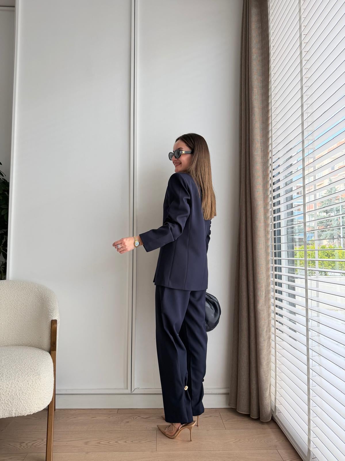 Lacivert Gold Düğmeli Paça Detaylı Takım 9282