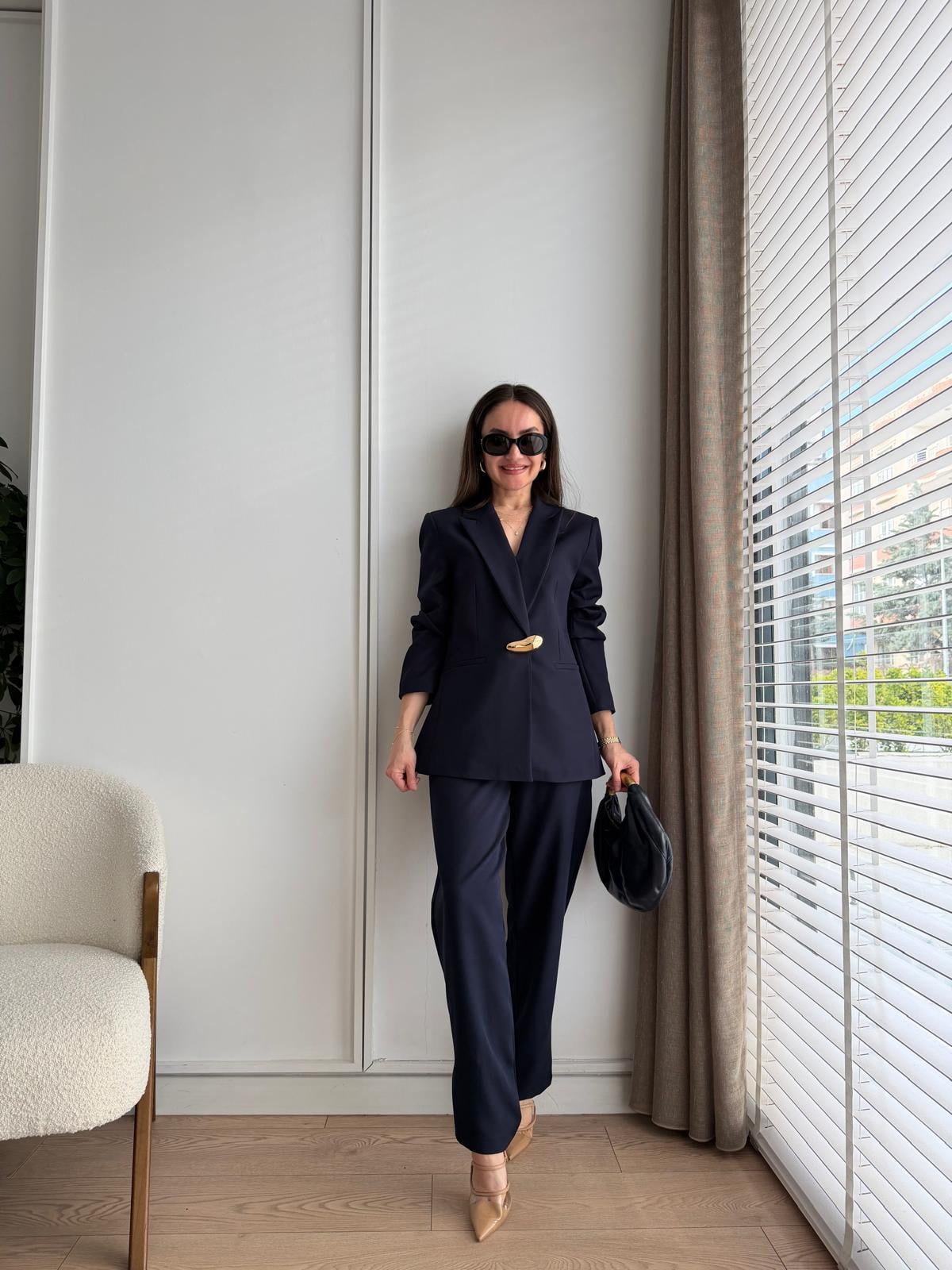 Lacivert Gold Düğmeli Paça Detaylı Takım 9282
