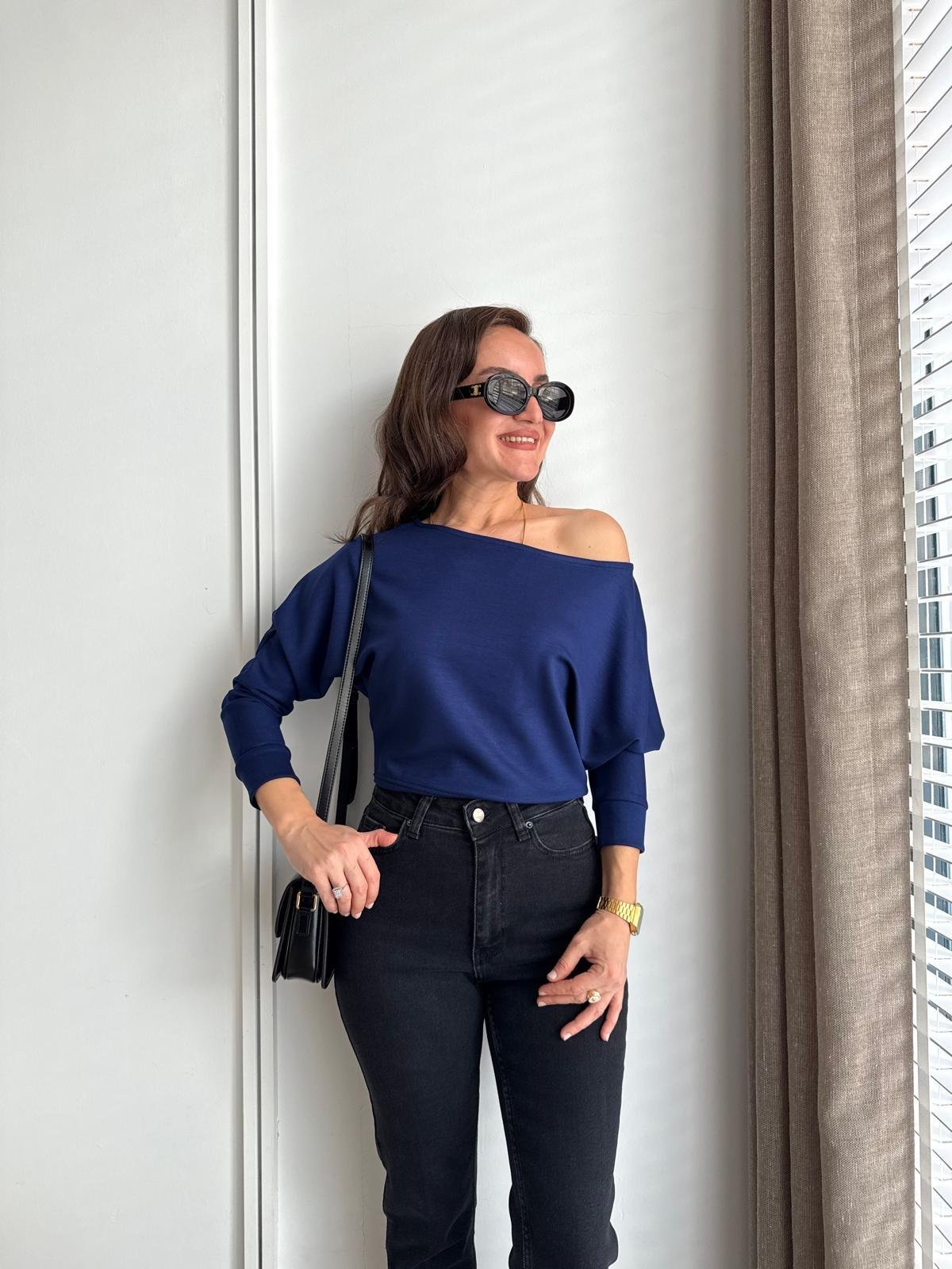 Lacivert Kayık Yaka Yarasa Kol Bluz 1514