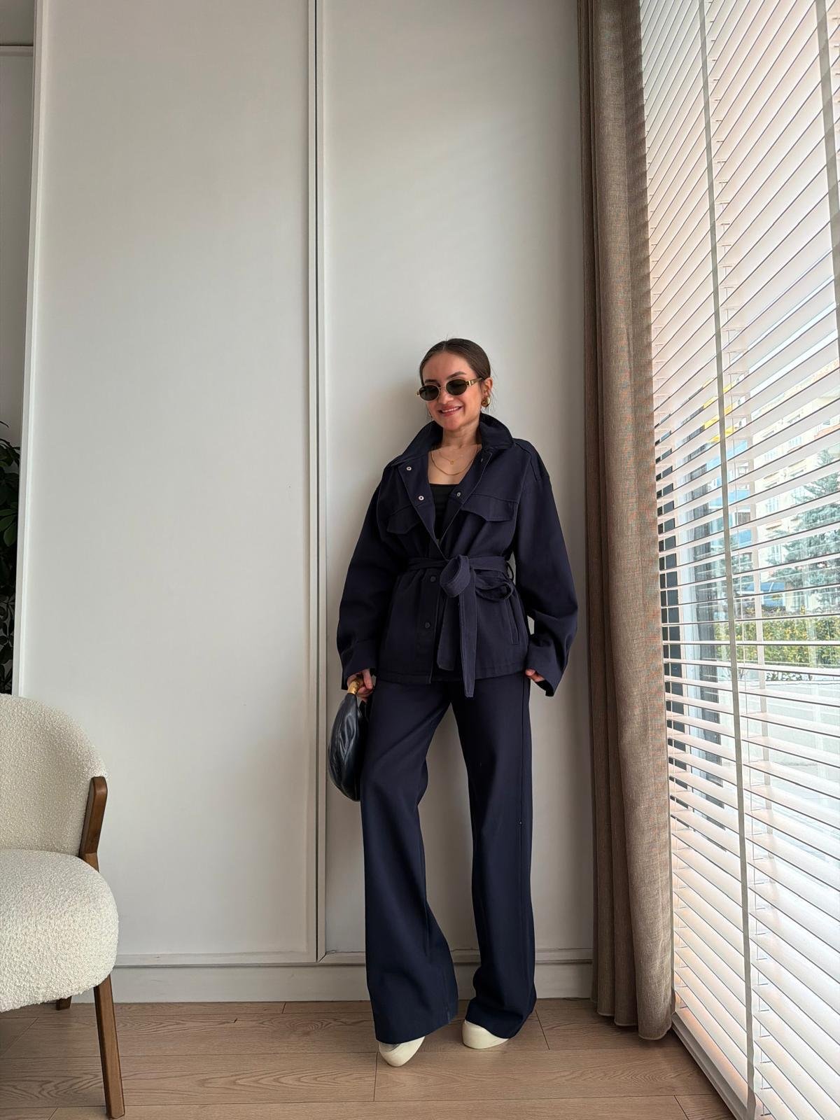 Lacivert Kuşaklı Çıtçıt Düğmeli Gabardin Takım 8897