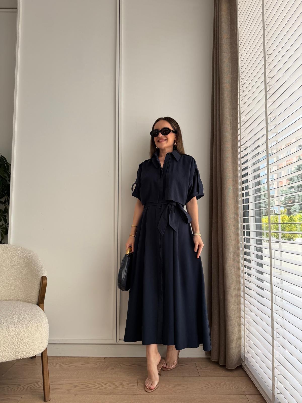 Lacivert Omzu Pelerin Detaylı Tensel Elbise 580903