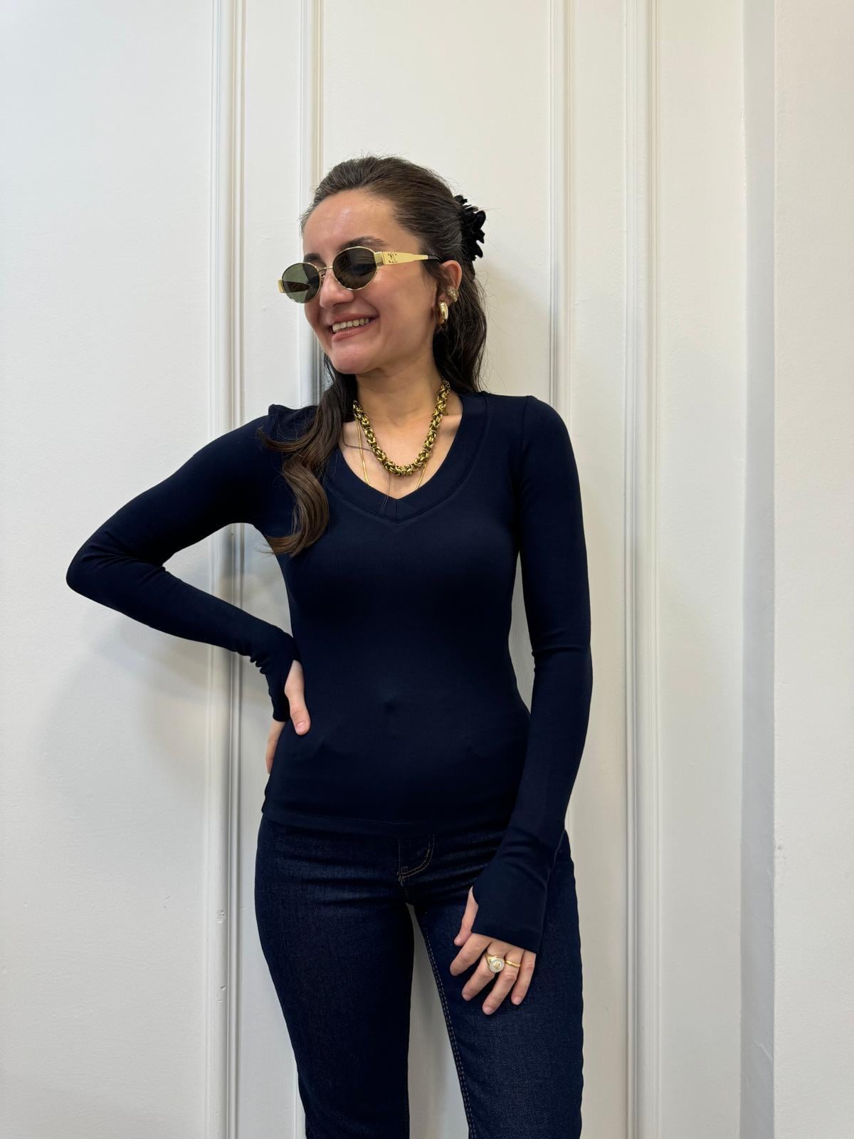 Lacivert Orjinal Marka Özel Dokulu V Yaka Bluz 5216