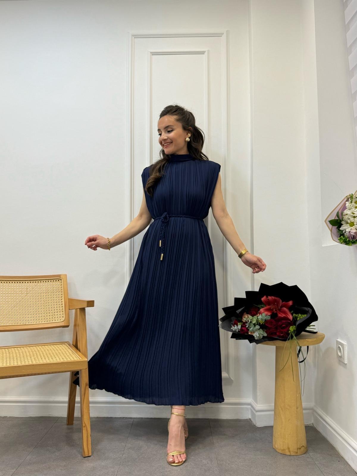 Lacivert Piliseli Örgü Kemerli Şifon Elbise 6146