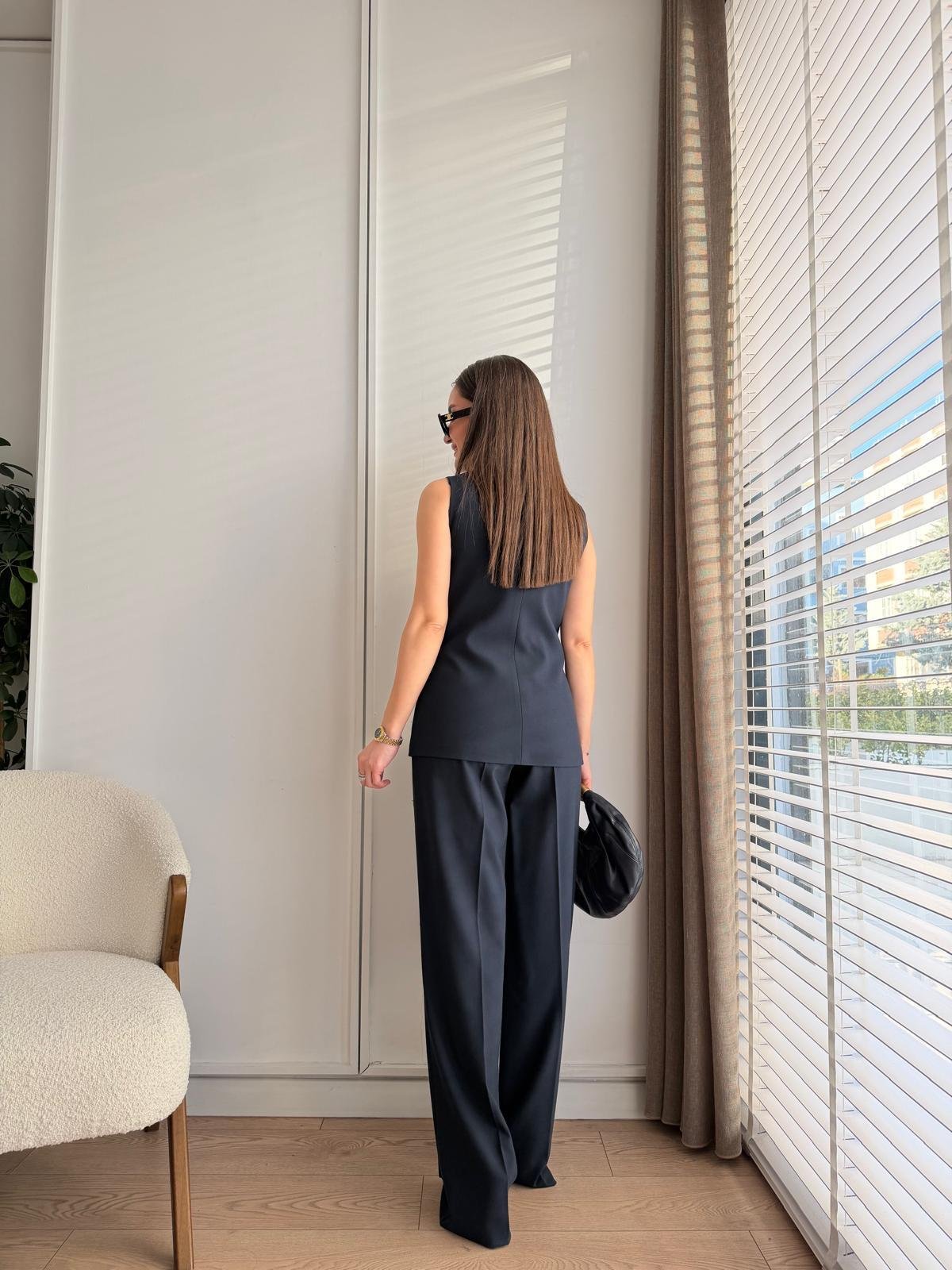 Lacivert Premium Seri Düğme Detaylı Yelekli Takım 9193
