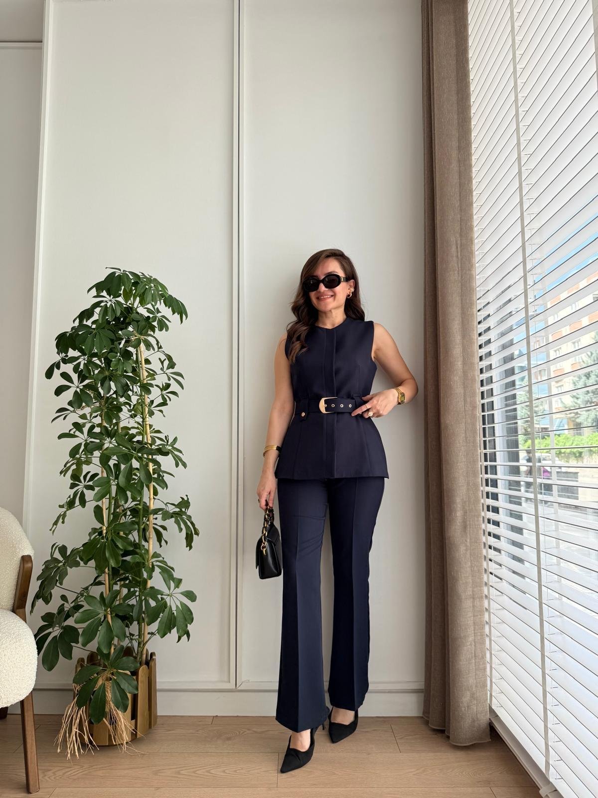 Lacivert Premium Seri Gold Düğme Detaylı Kemerli Yelek Pantolon Takım 0417