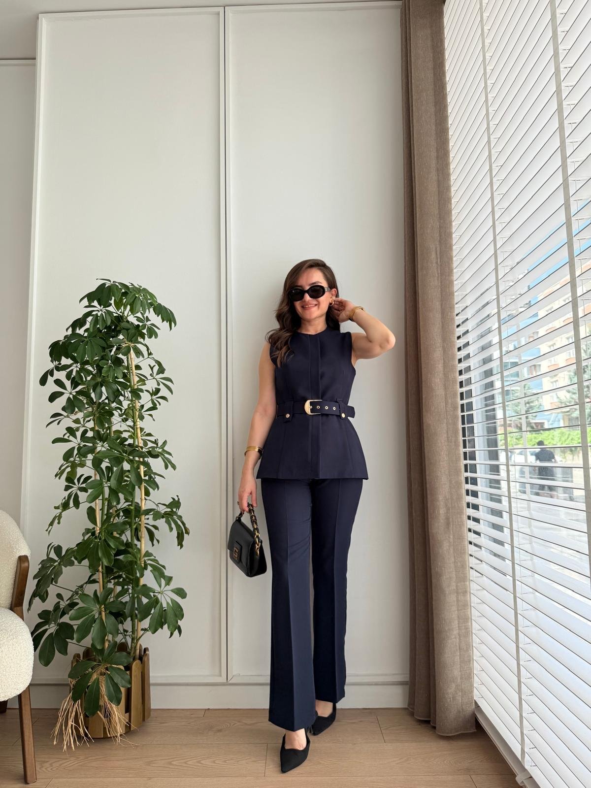 Lacivert Premium Seri Gold Düğme Detaylı Kemerli Yelek Pantolon Takım 0417
