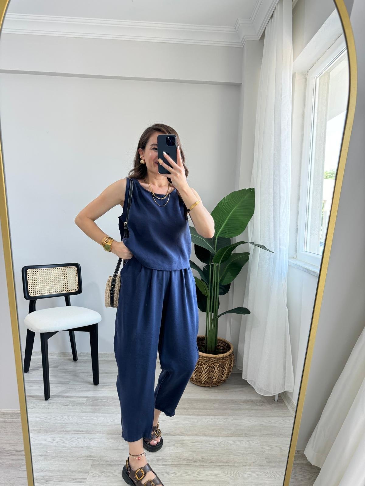 Lacivert Sıfır Kol Bluz Pantolon Takım 3089