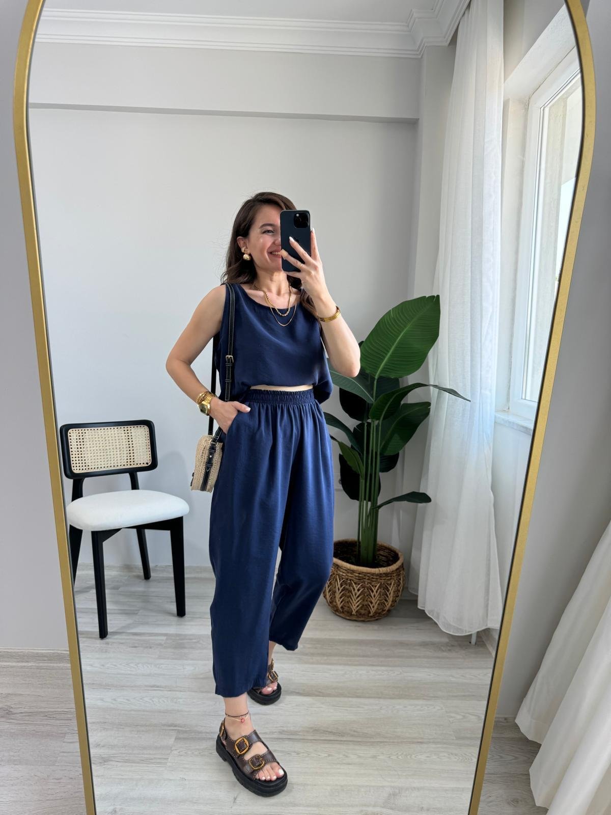 Lacivert Sıfır Kol Bluz Pantolon Takım 3089