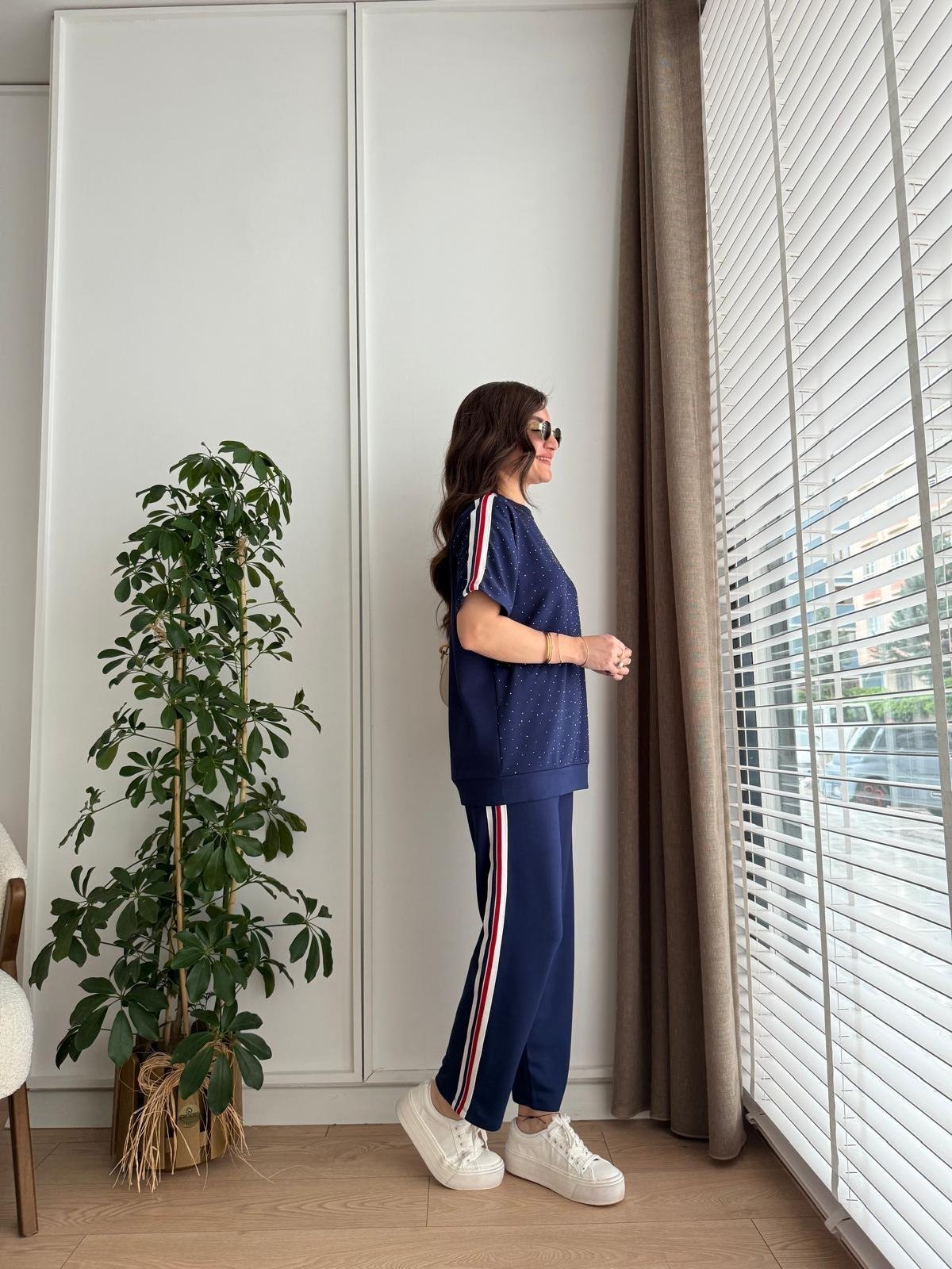 Lacivert Taşlı Şerit Detaylı Takım 292093