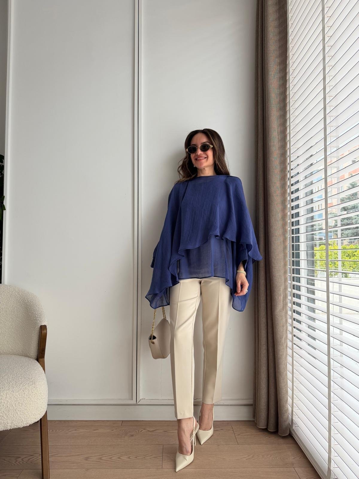 Lacivert Yarasa Kol Pelerinli Bluz 5026