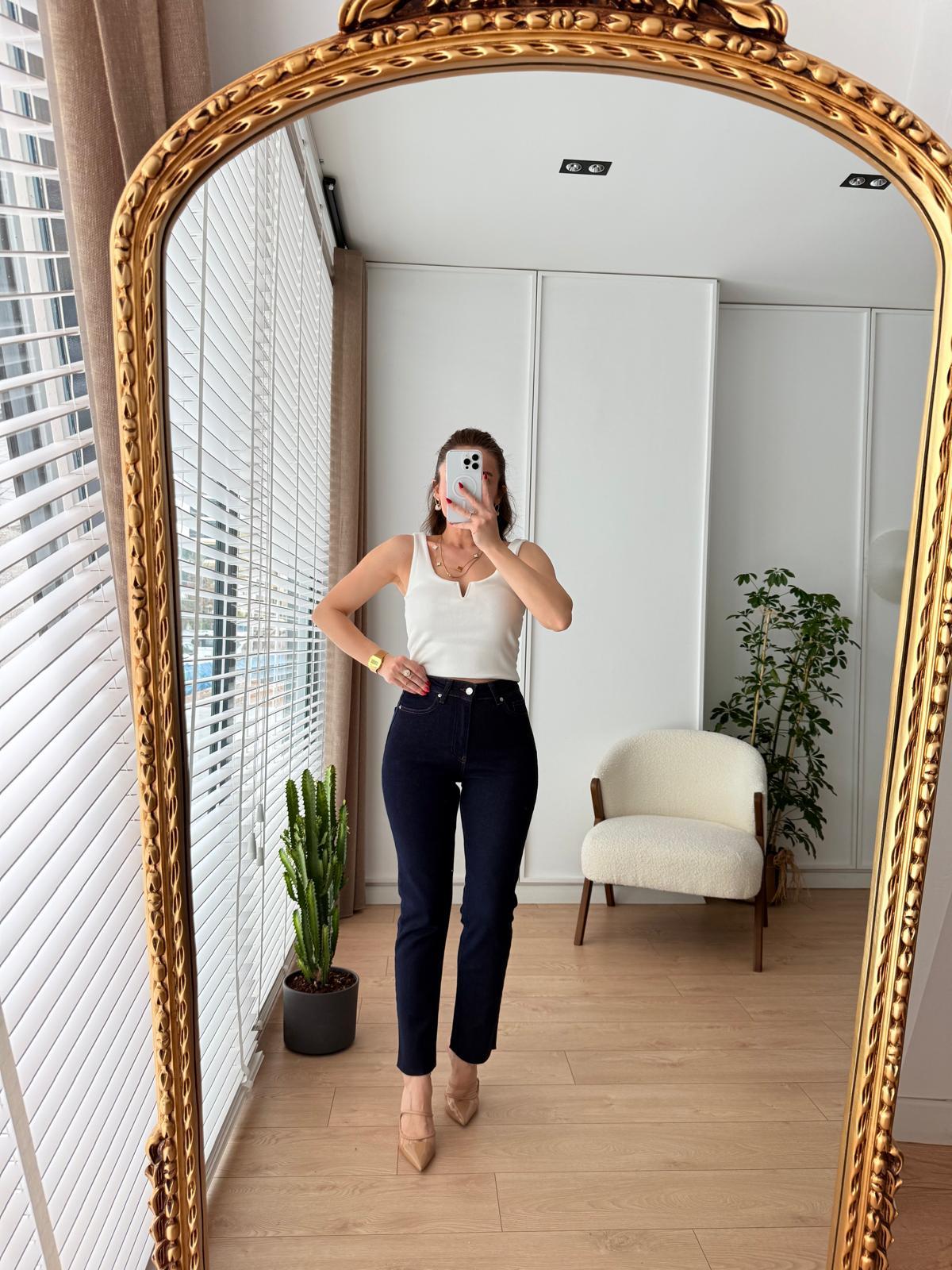Lacivert Yüksek Bel Full Likralı Paçası Kesik Mom Jean 0764