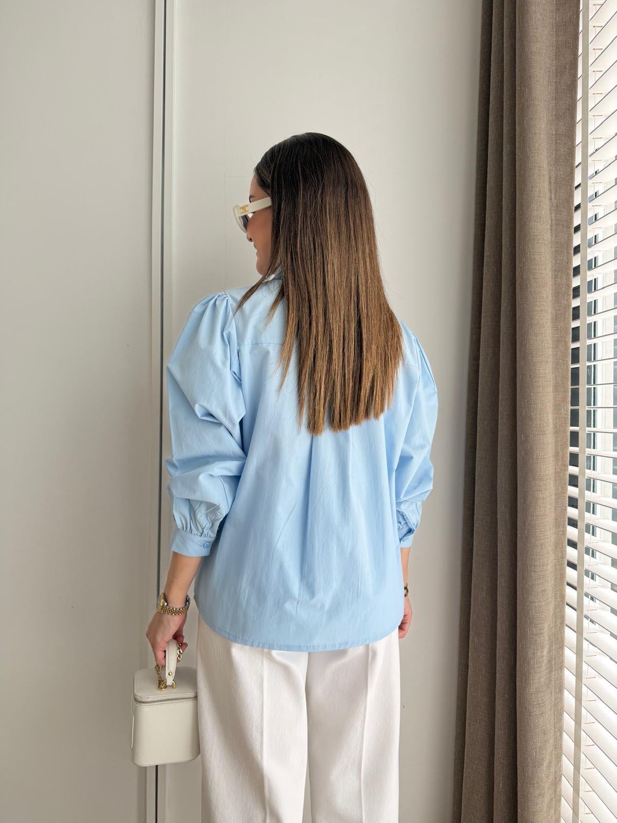 Mavi Çiçek İşlemeli Poplin Gömlek 265118