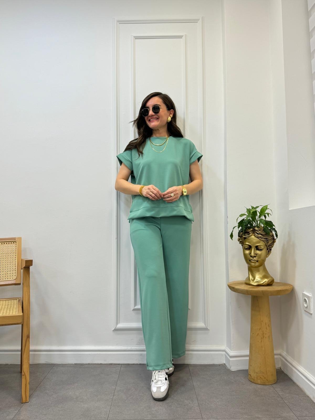 Mint yeşili Likralı Özel Dokulu Bluz Bol Paça Pantolon Takım 1011