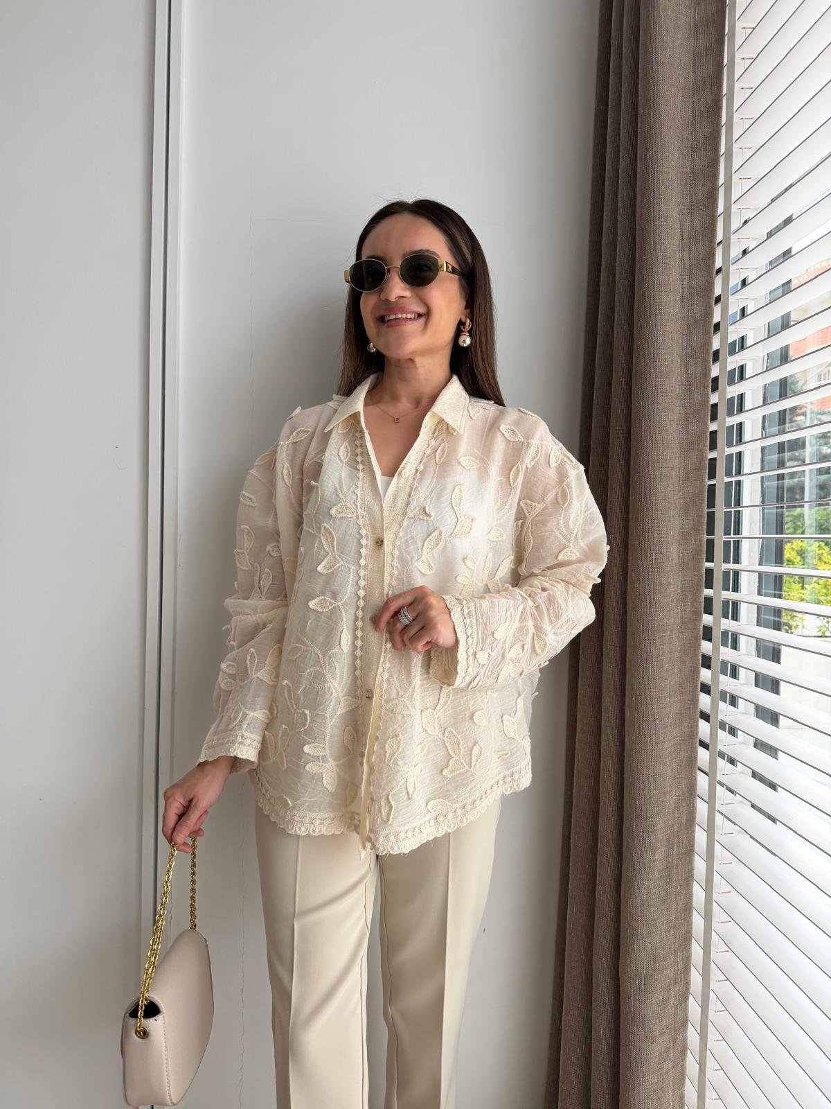 Naturel Yaprak Nakış İşlemeli Gömlek 39719
