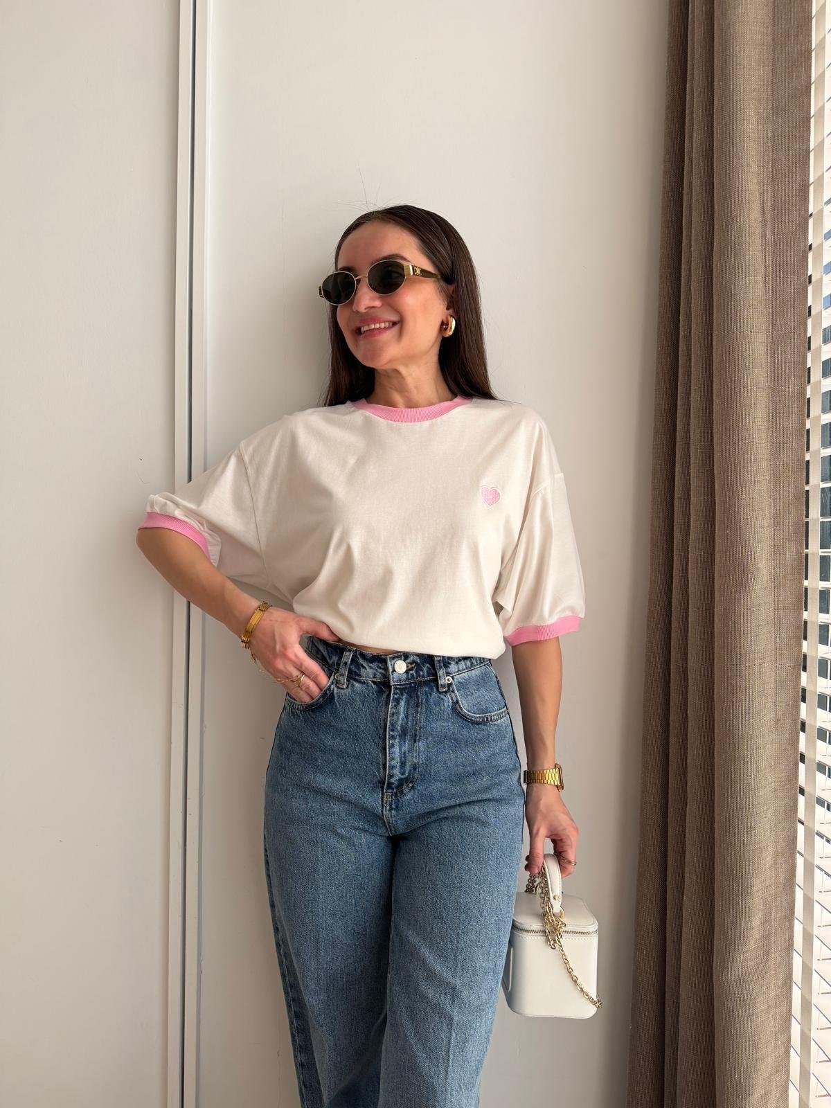 Pembe Bisiklet Yaka Kalp Nakışlı Tshirt 22963