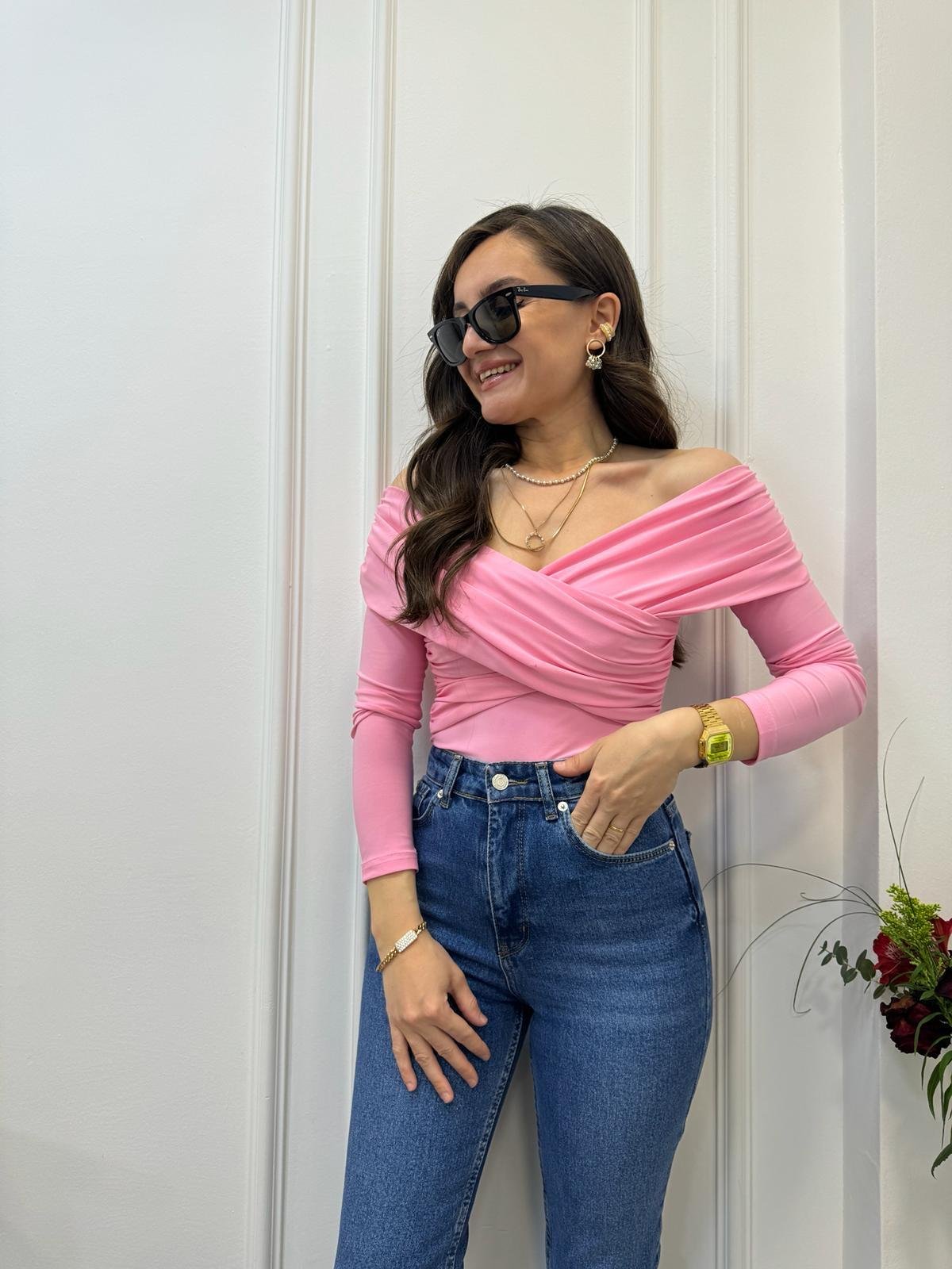 Pembe Çapraz Yaka Omzu Açık Bluz 2002