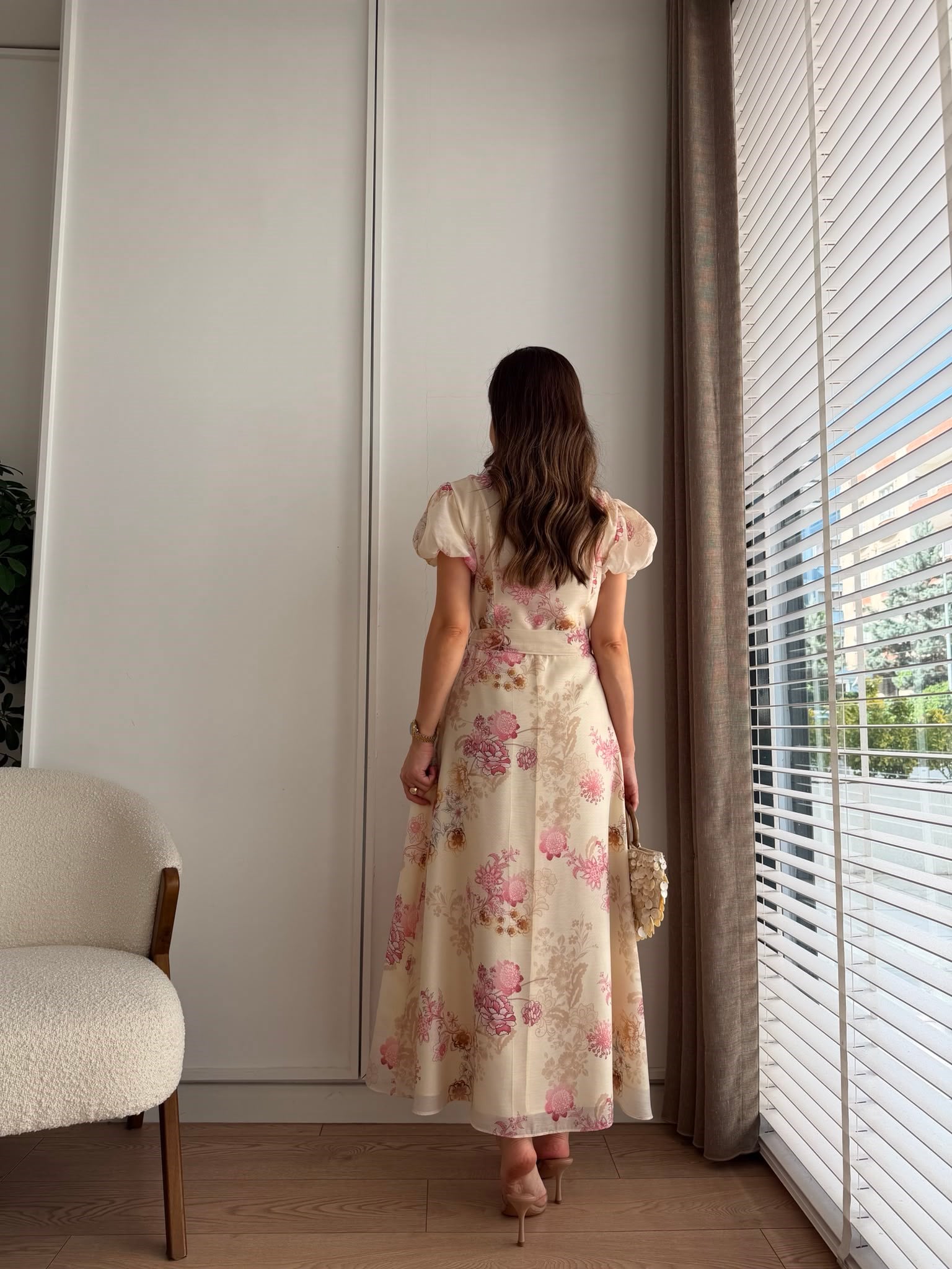 Pembe Çiçek Aplikeli Desenli Şifon Elbise 3186