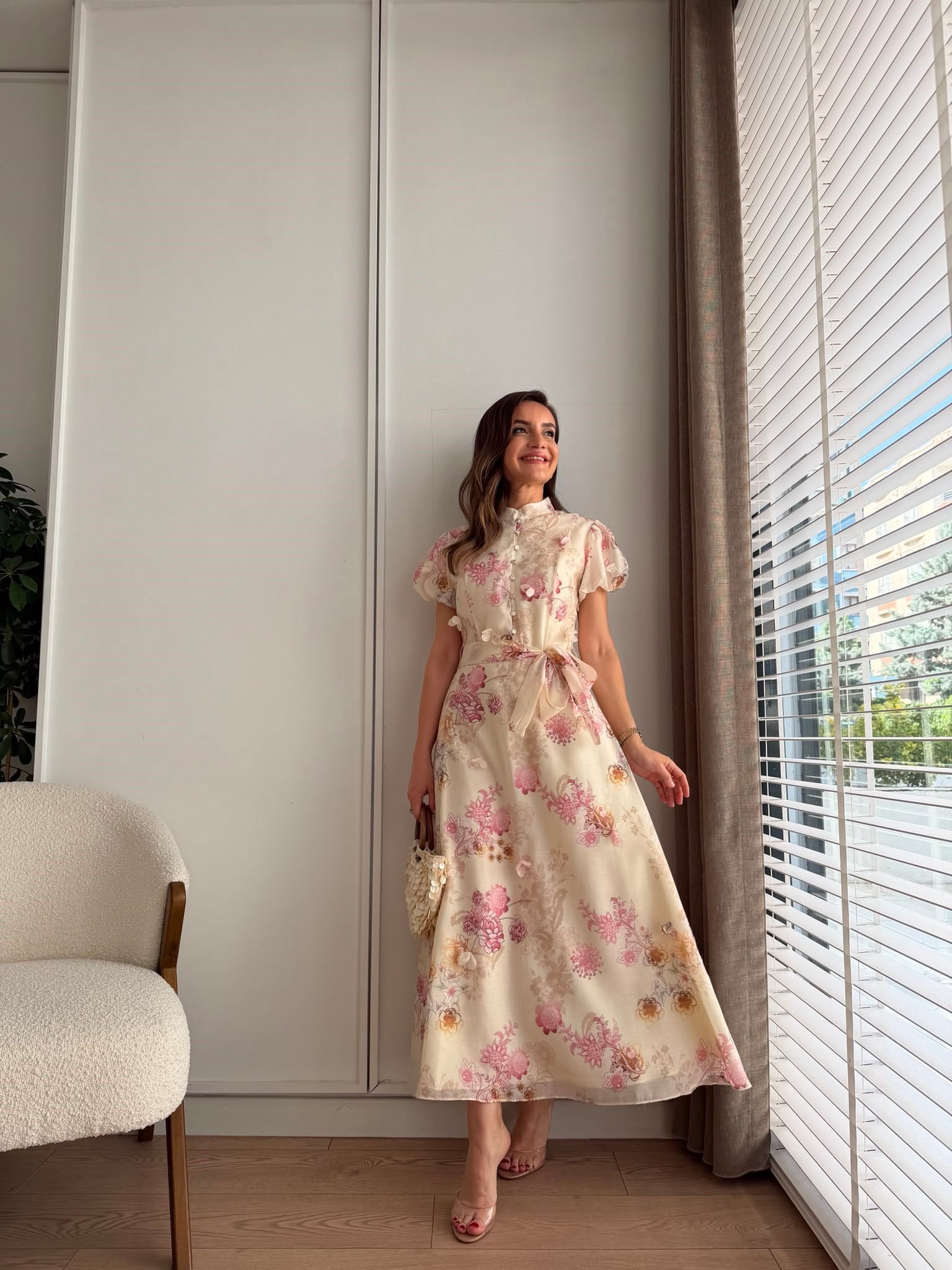 Pembe Çiçek Aplikeli Desenli Şifon Elbise 3186