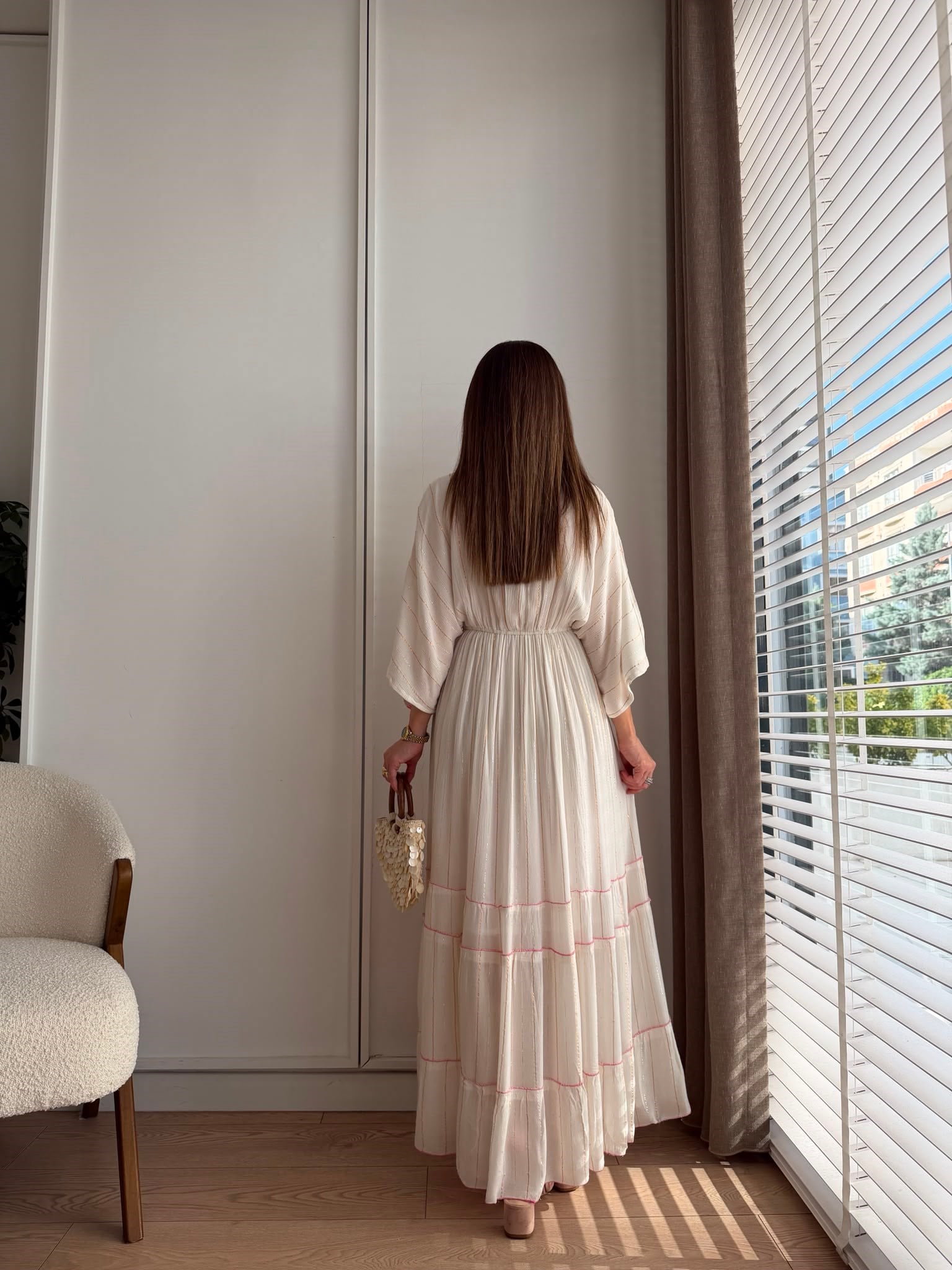 Pembe Çiçek İşlemeli Beli Lastikli Tasarım Elbise 39869