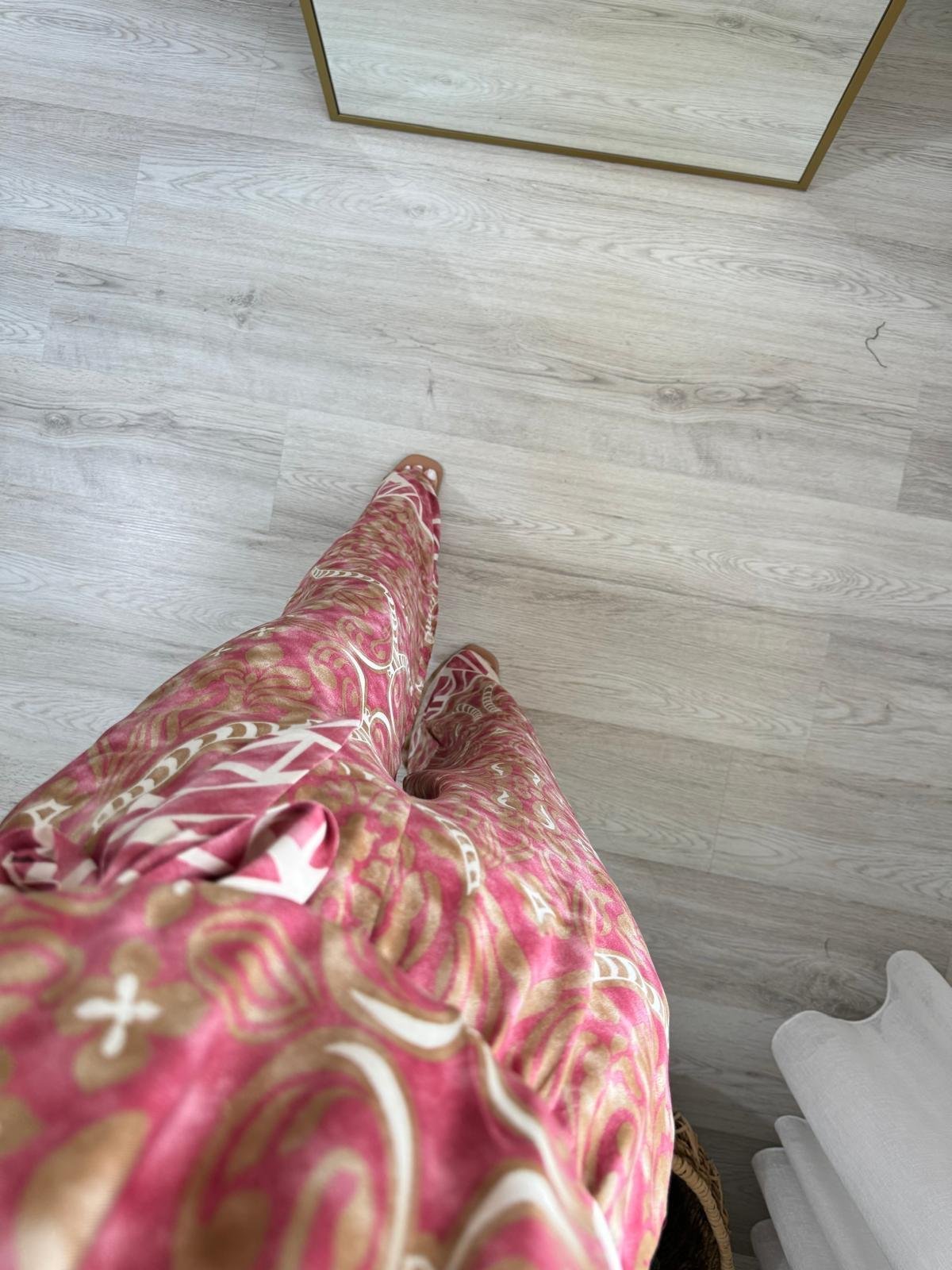 Pembe Desenli Halter Yaka Bel Lastikli Kuşaklı Tulum  3528