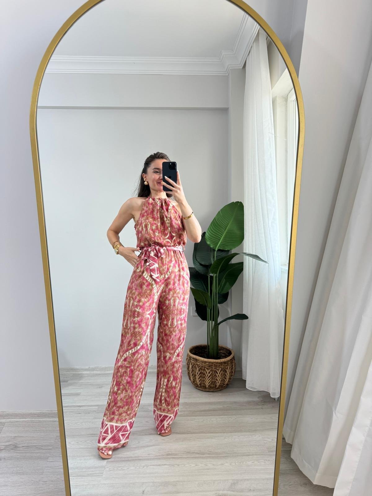 Pembe Desenli Halter Yaka Bel Lastikli Kuşaklı Tulum  3528