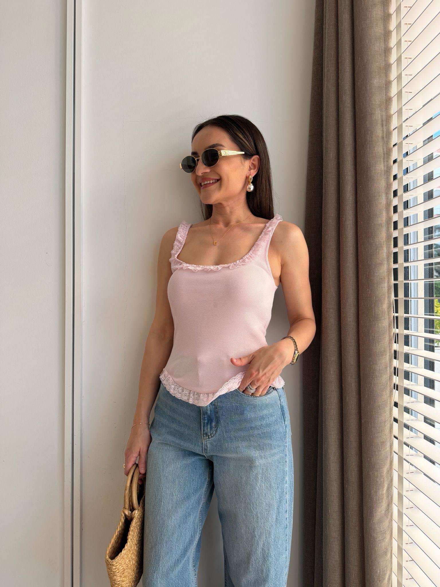 Pembe Fırfır Detaylı Asimetrik Atlet 261034