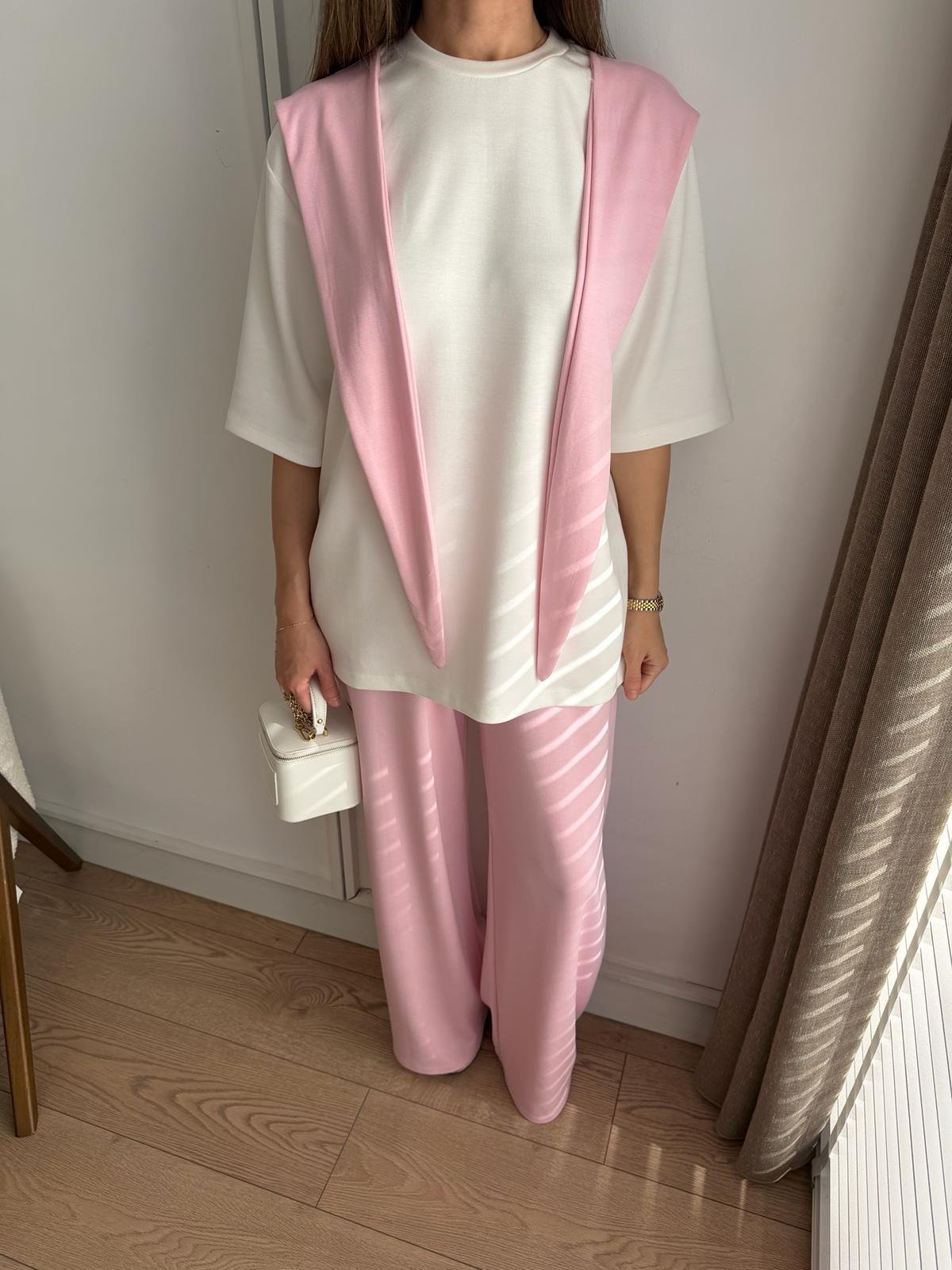 Pembe Fular Detaylı Modal Takım 4116