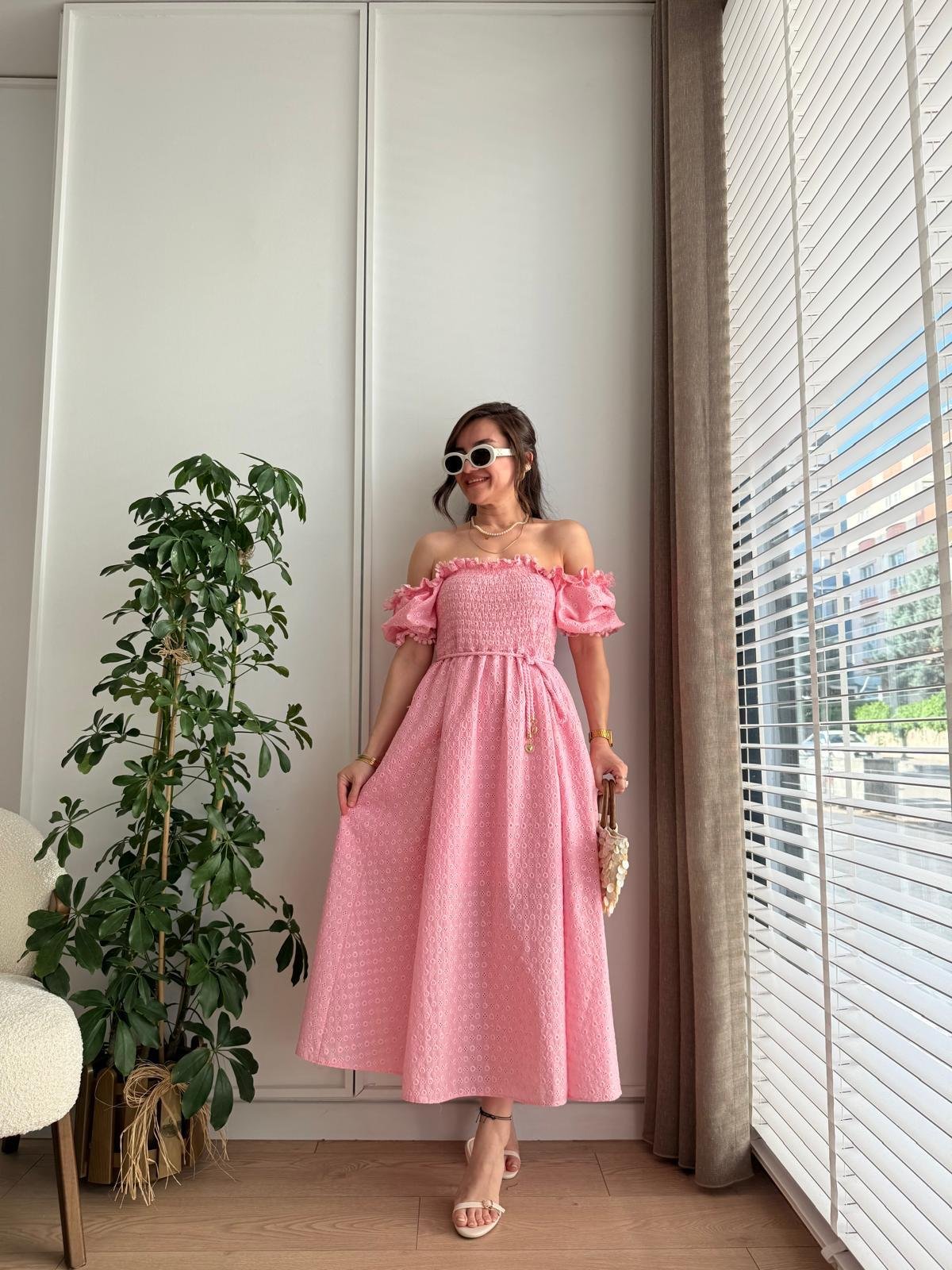 Pembe Gipeli Brode Elbise 8866