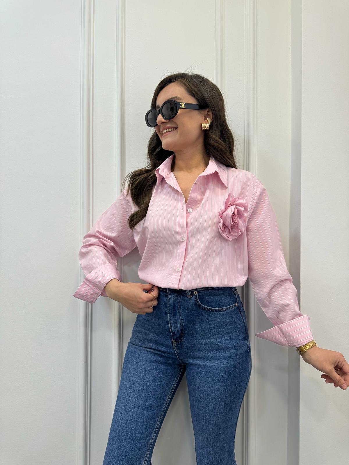 Pembe Kalın Çizgili Çiçek Broş Detaylı Gömlek 70142