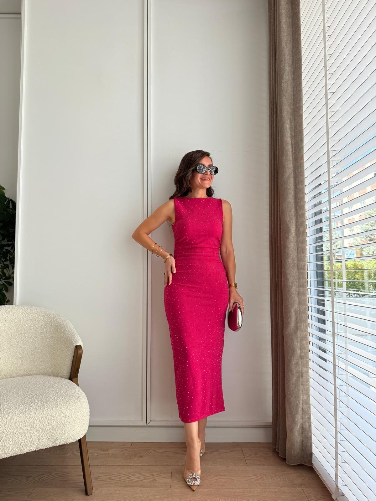 Pembe Taşlı Yırtmaçlı Midi Boy Elbise 1314