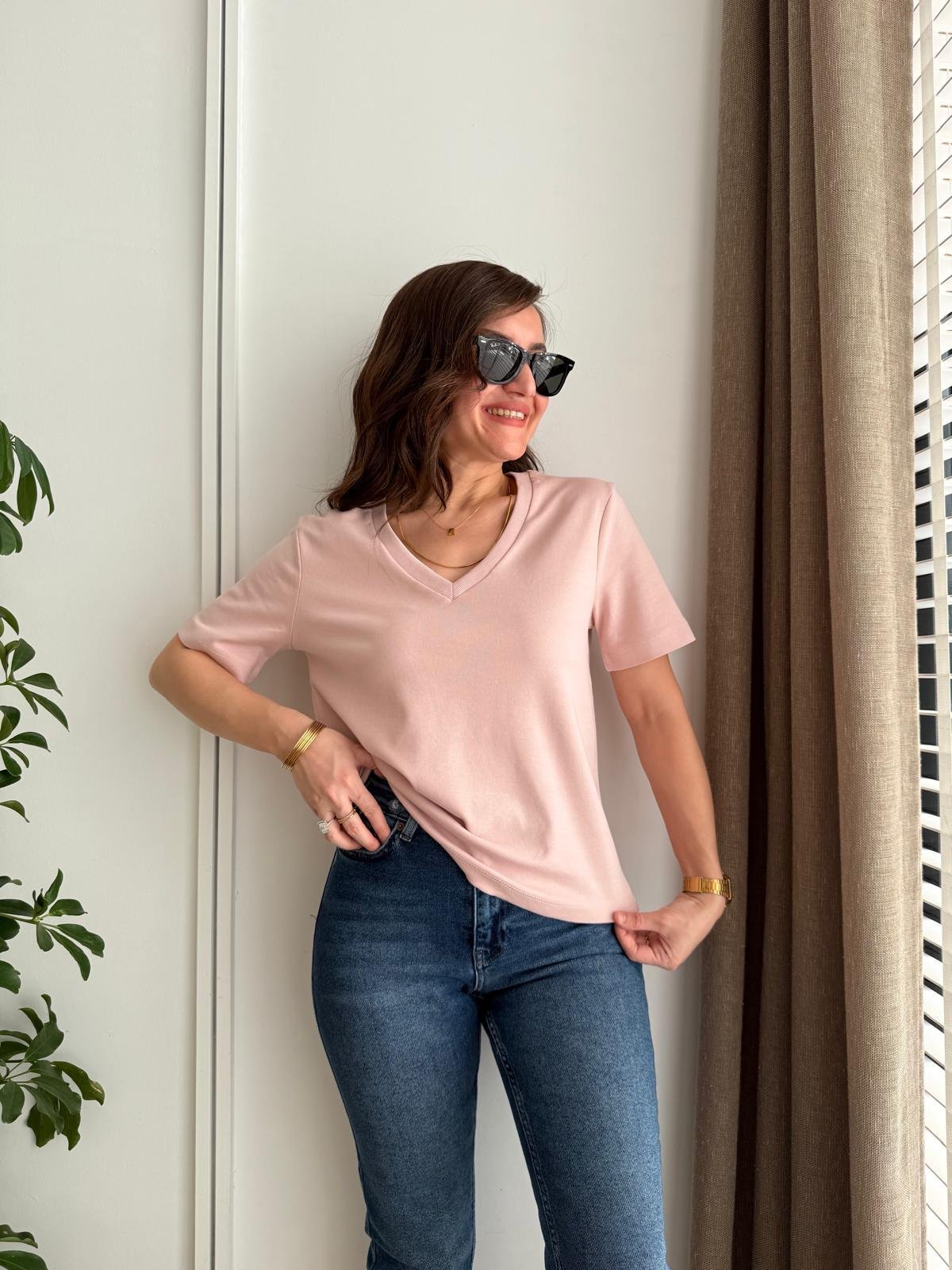Pembe V Yaka Yarım Kol Tshırt 16719