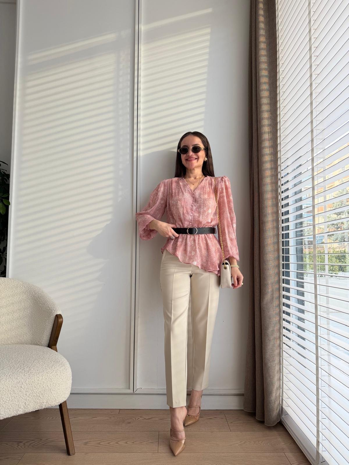 Pembe Vatkalı Kemerli Şifon Bluz 3037