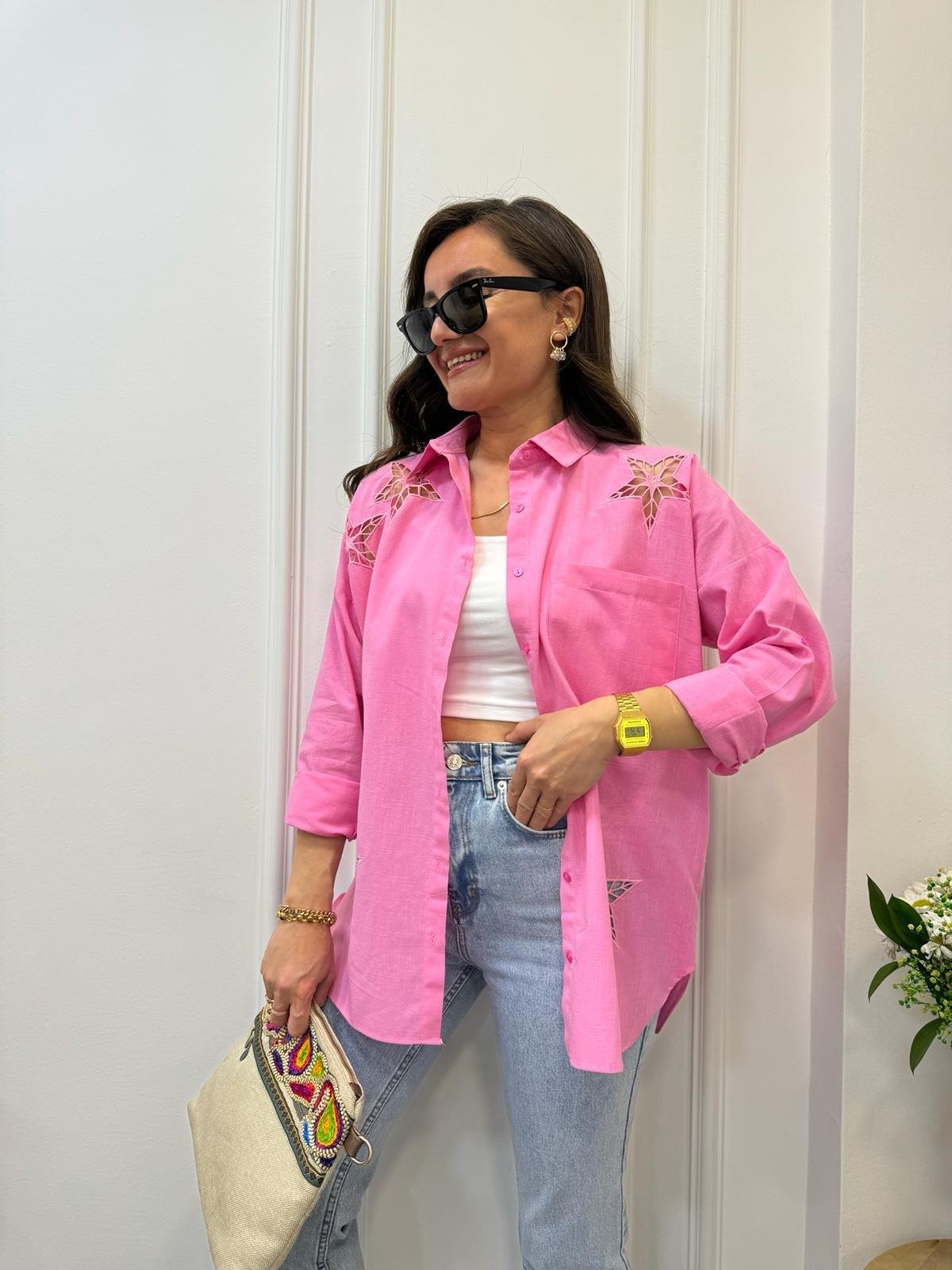 Pembe Yıldız Nakış Detaylı Tek Cepli Gömlek 1036